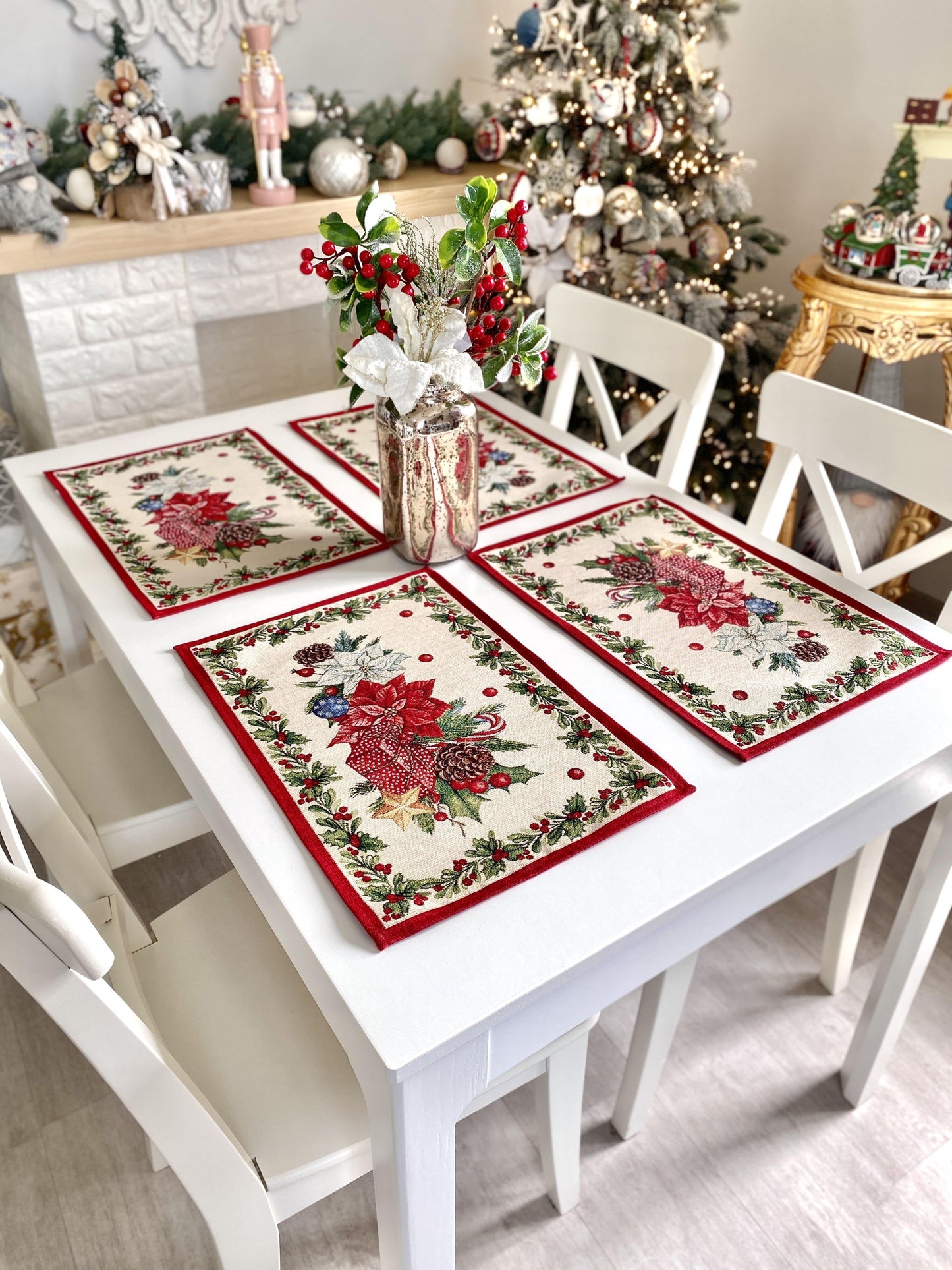 Christmas Placemat set «Red Poinsettia» with Golden Lurex - Luxury Tapestry