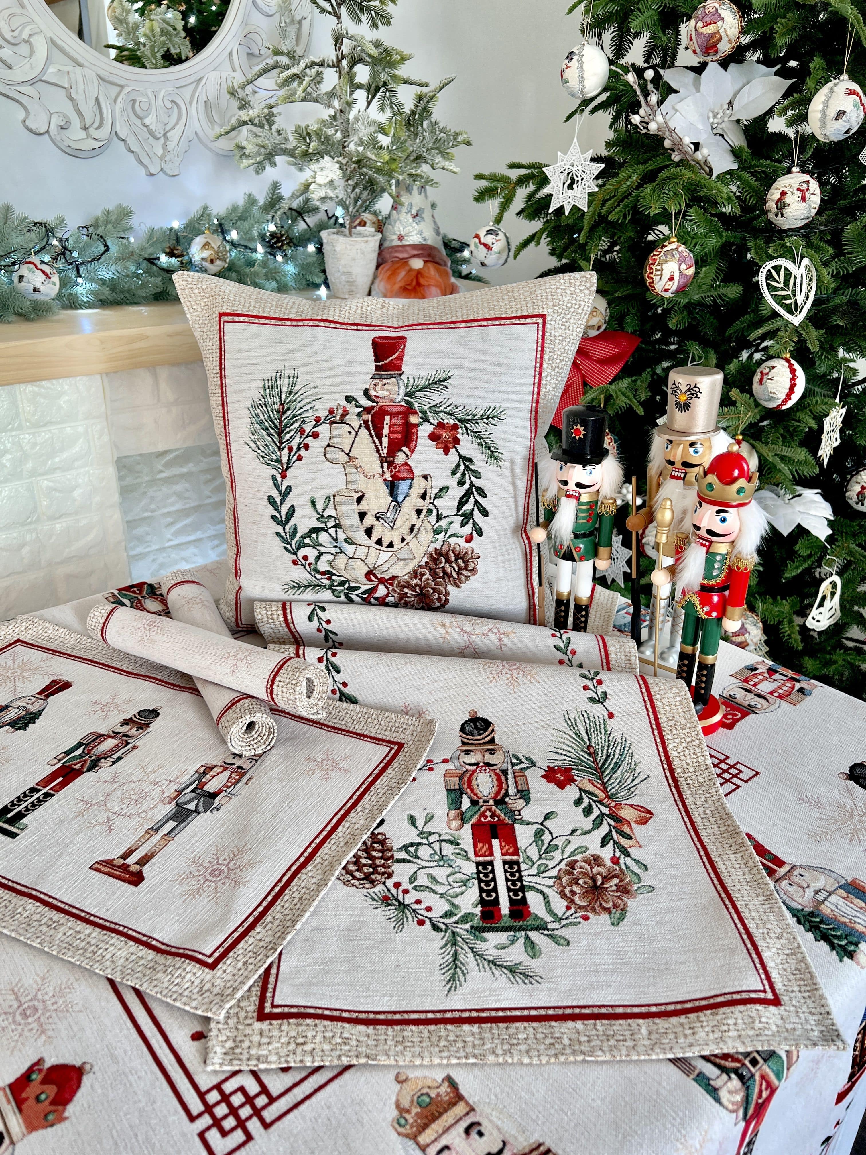 Christmas tapestry cushion cover «Nutcracker» With microfibre & silver lurex Limaso Textile