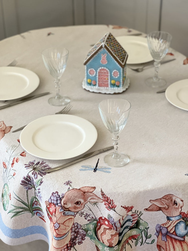 Oval Easter tapestry tablecloth «Easter Bee»