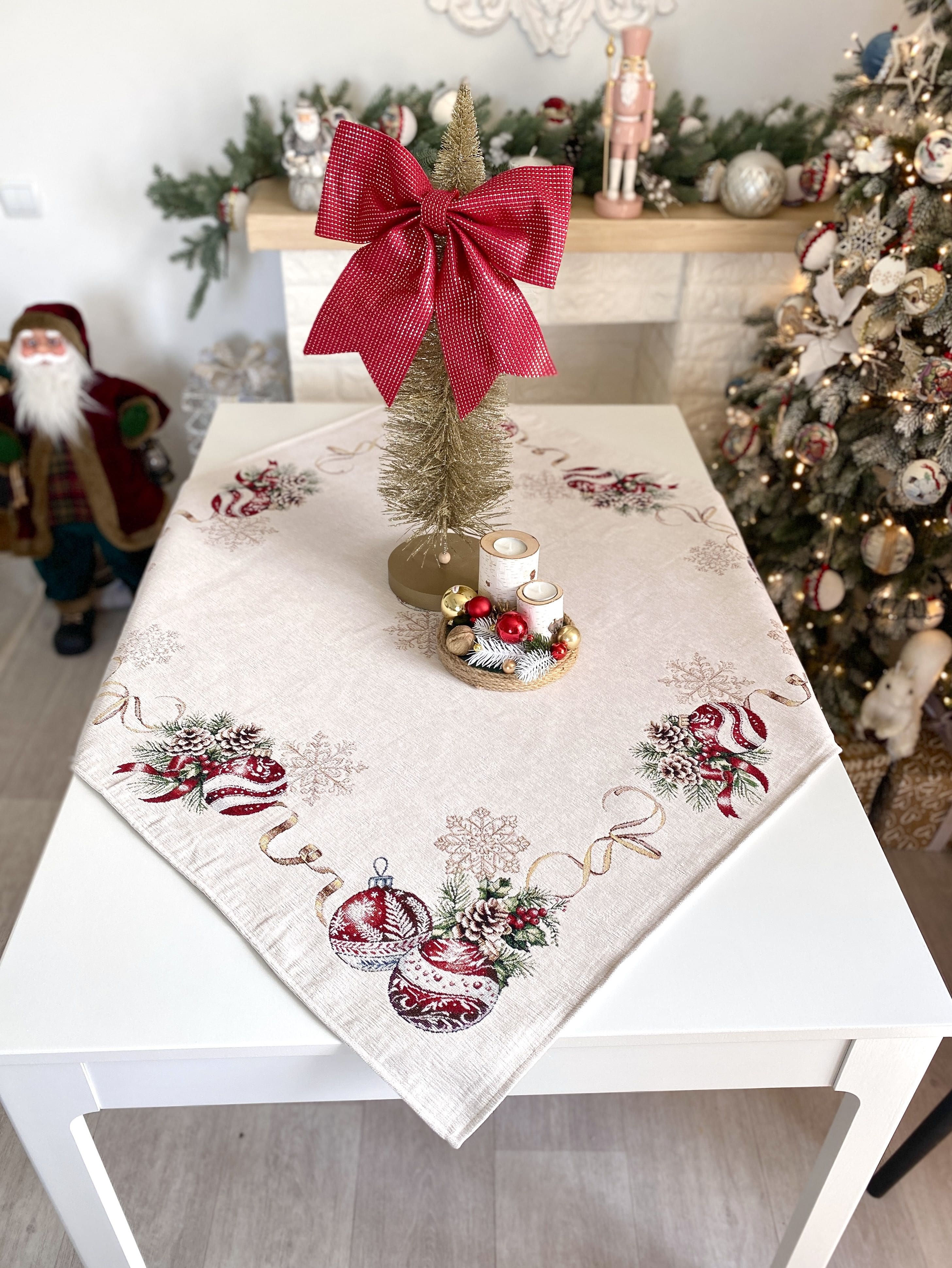 Christmas Tablecloth «Golden Noel Collection» with Microfibre & Golden lurex - Premium Gobelin - Textile4Family