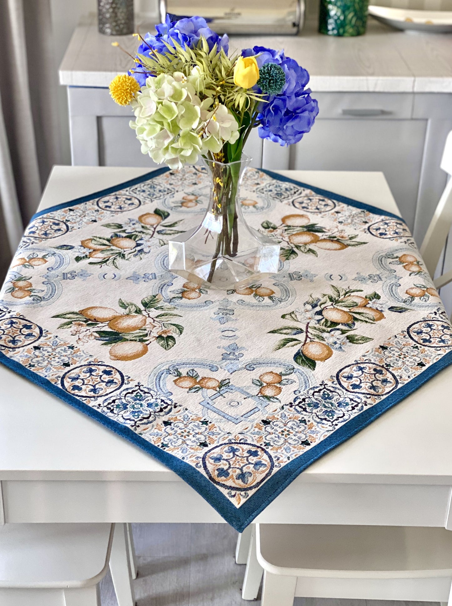 Tapestry tablecloth "Lemon Majolica" with microfibre