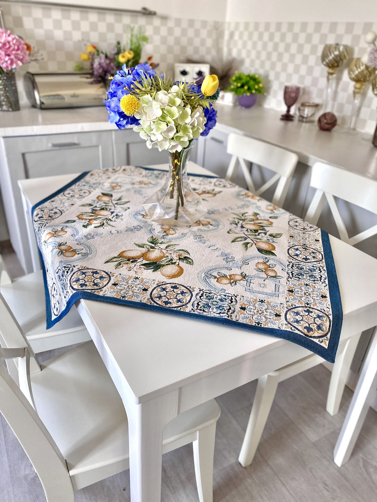 Tapestry tablecloth "Lemon Majolica" with microfibre