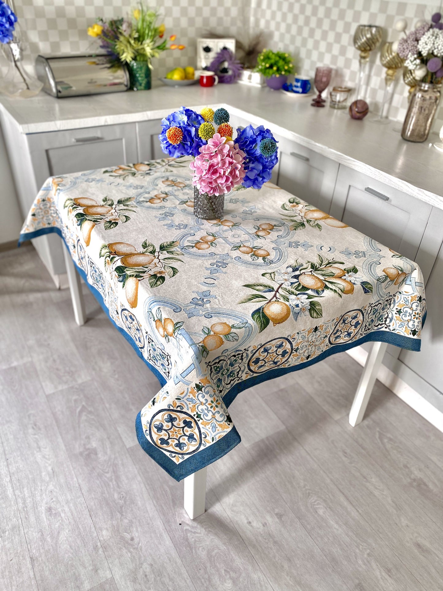 Tapestry tablecloth "Lemon Majolica" with microfibre