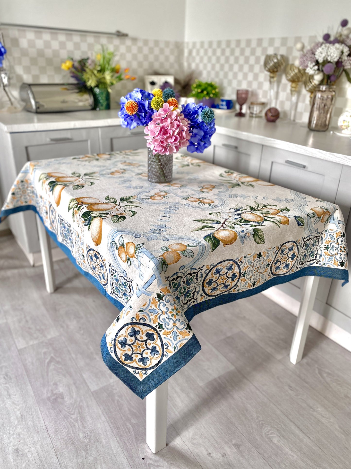 Tapestry tablecloth "Lemon Majolica" with microfibre