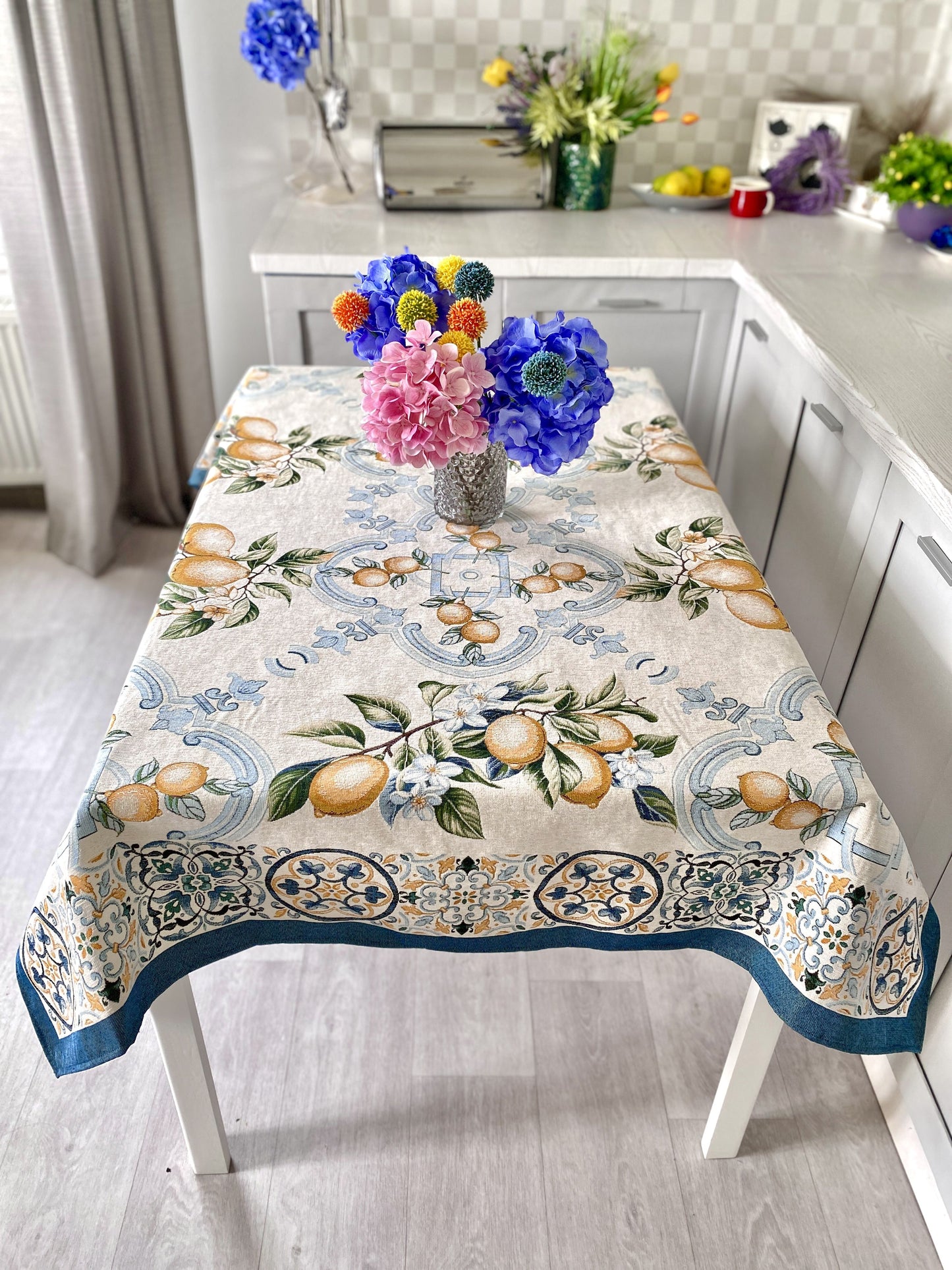 Tapestry tablecloth "Lemon Majolica" with microfibre