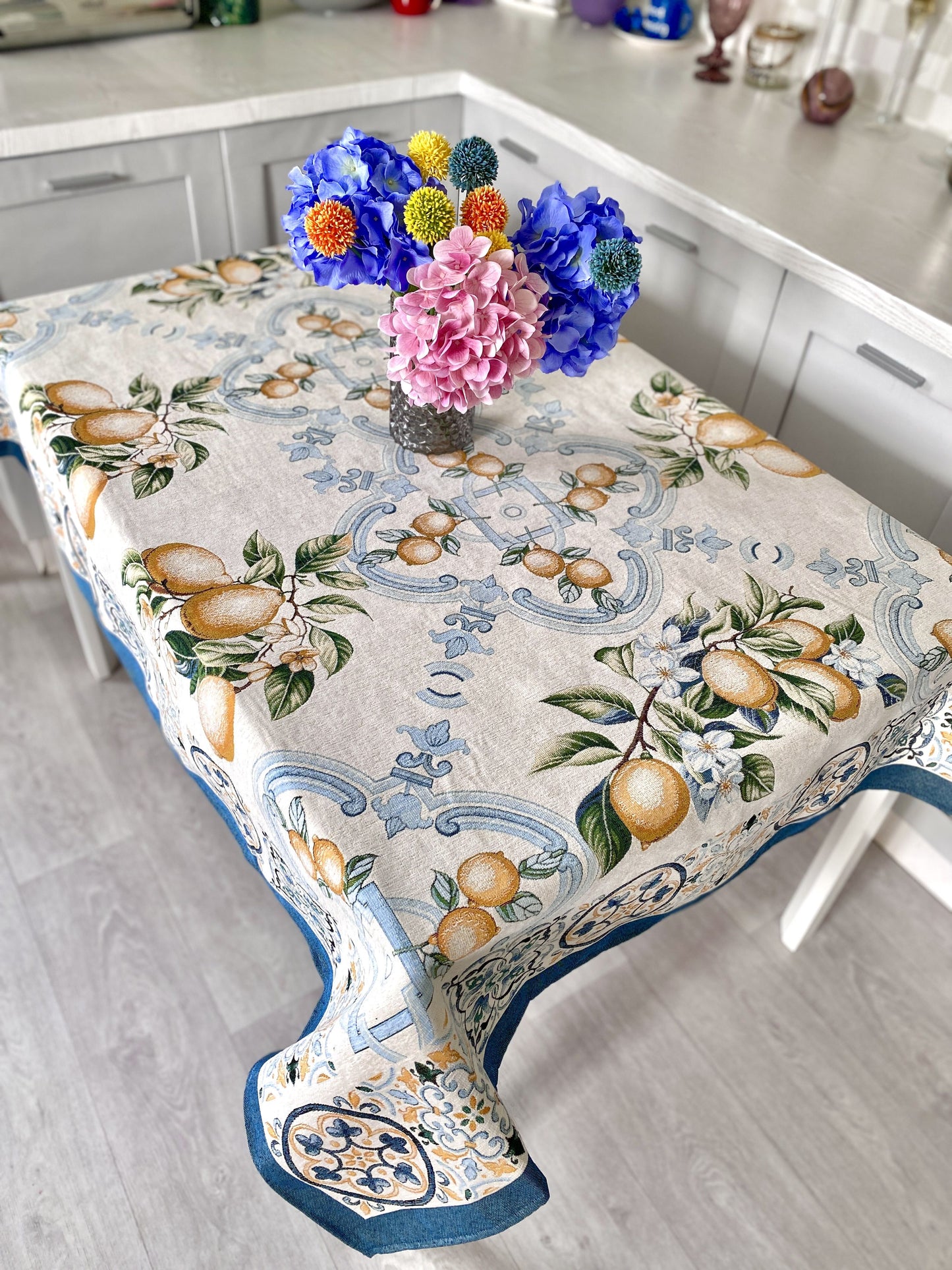 Tapestry tablecloth "Lemon Majolica" with microfibre