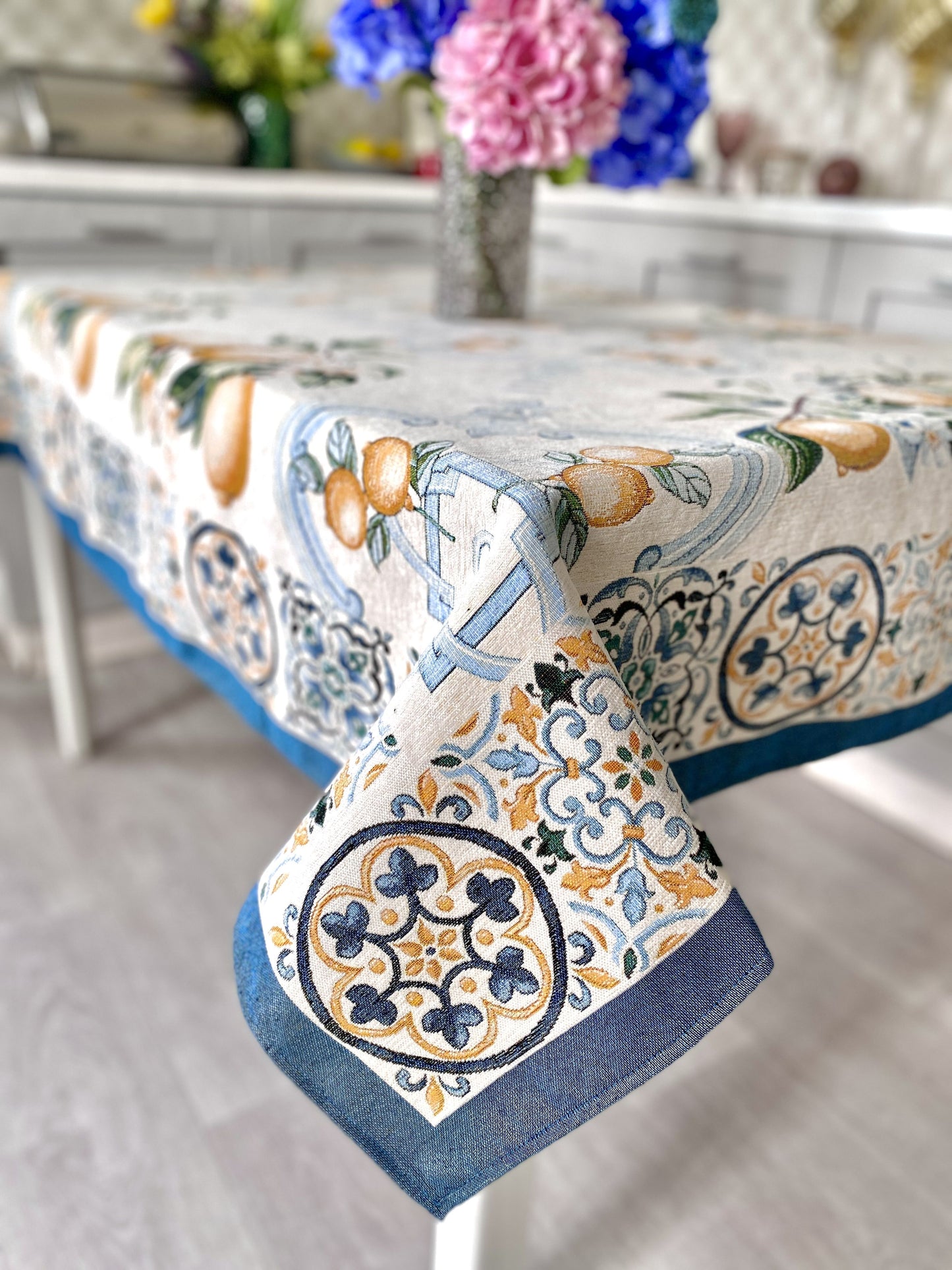 Tapestry tablecloth "Lemon Majolica" with microfibre