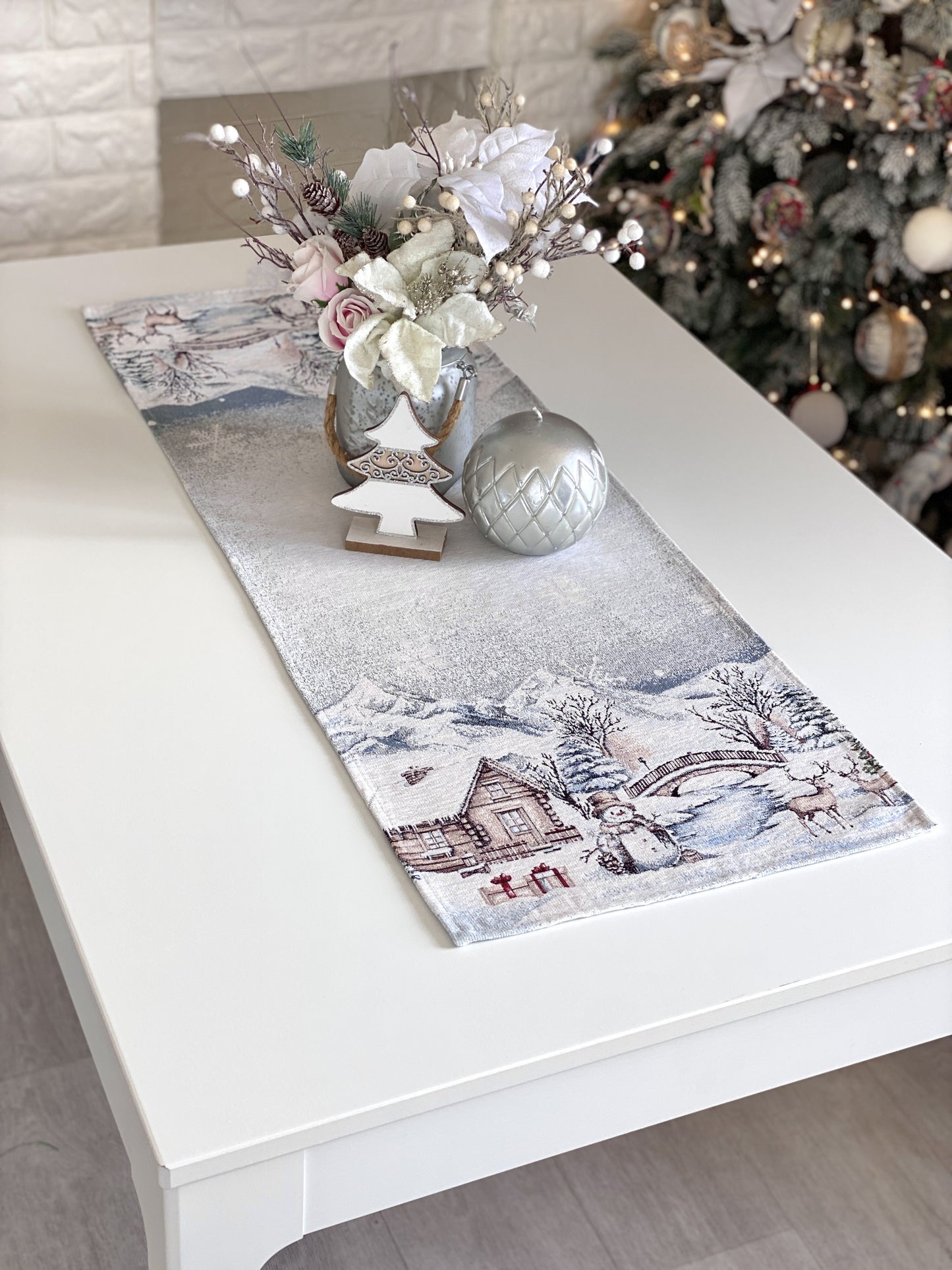 Christmas Table Runner «Snowy Cabin Charm» with Microfibre - Premium Gobelin