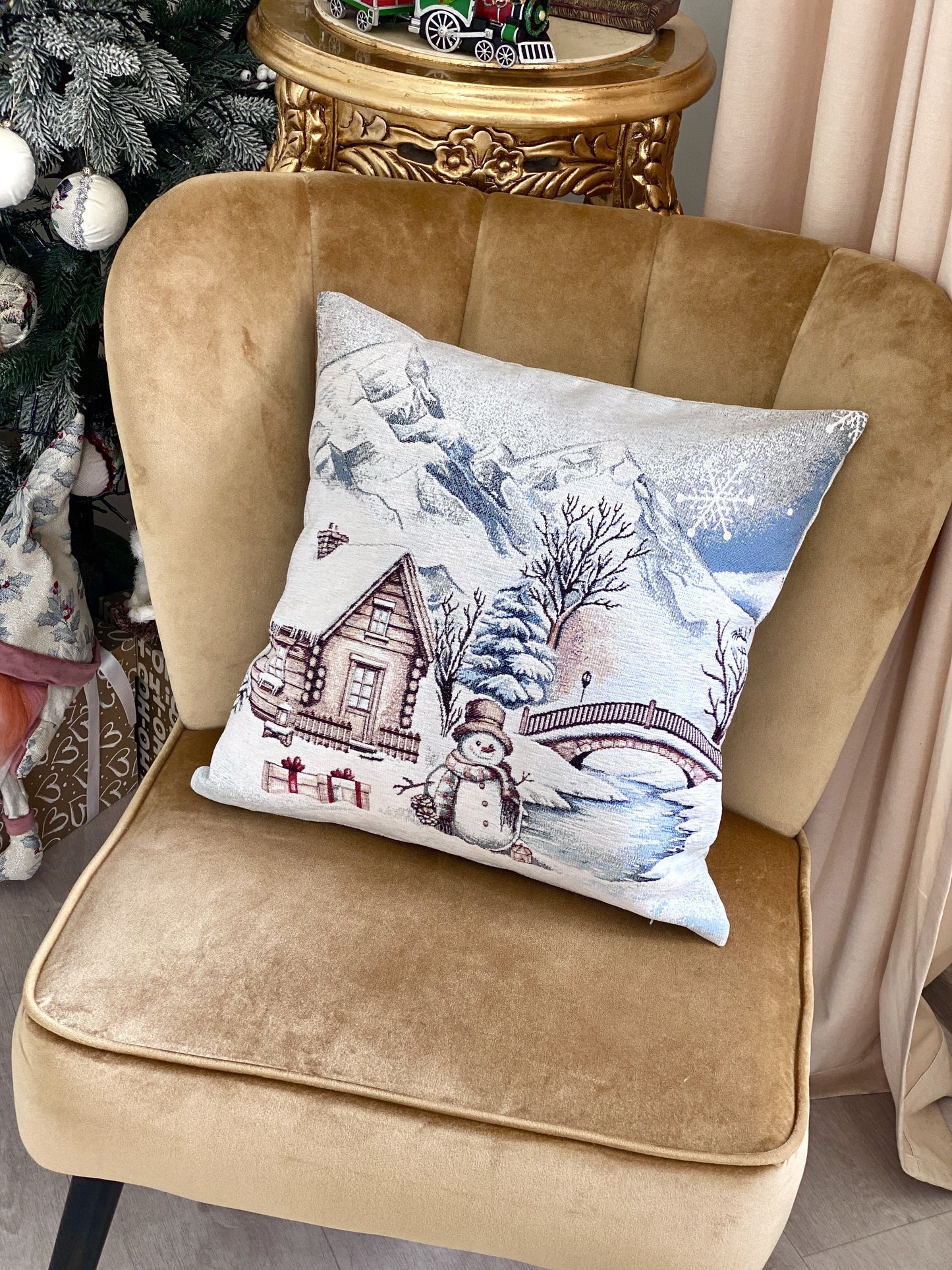 Christmas Pillow cover «Snowy Cabin Charm» with Microfibre - Premium Gobelin