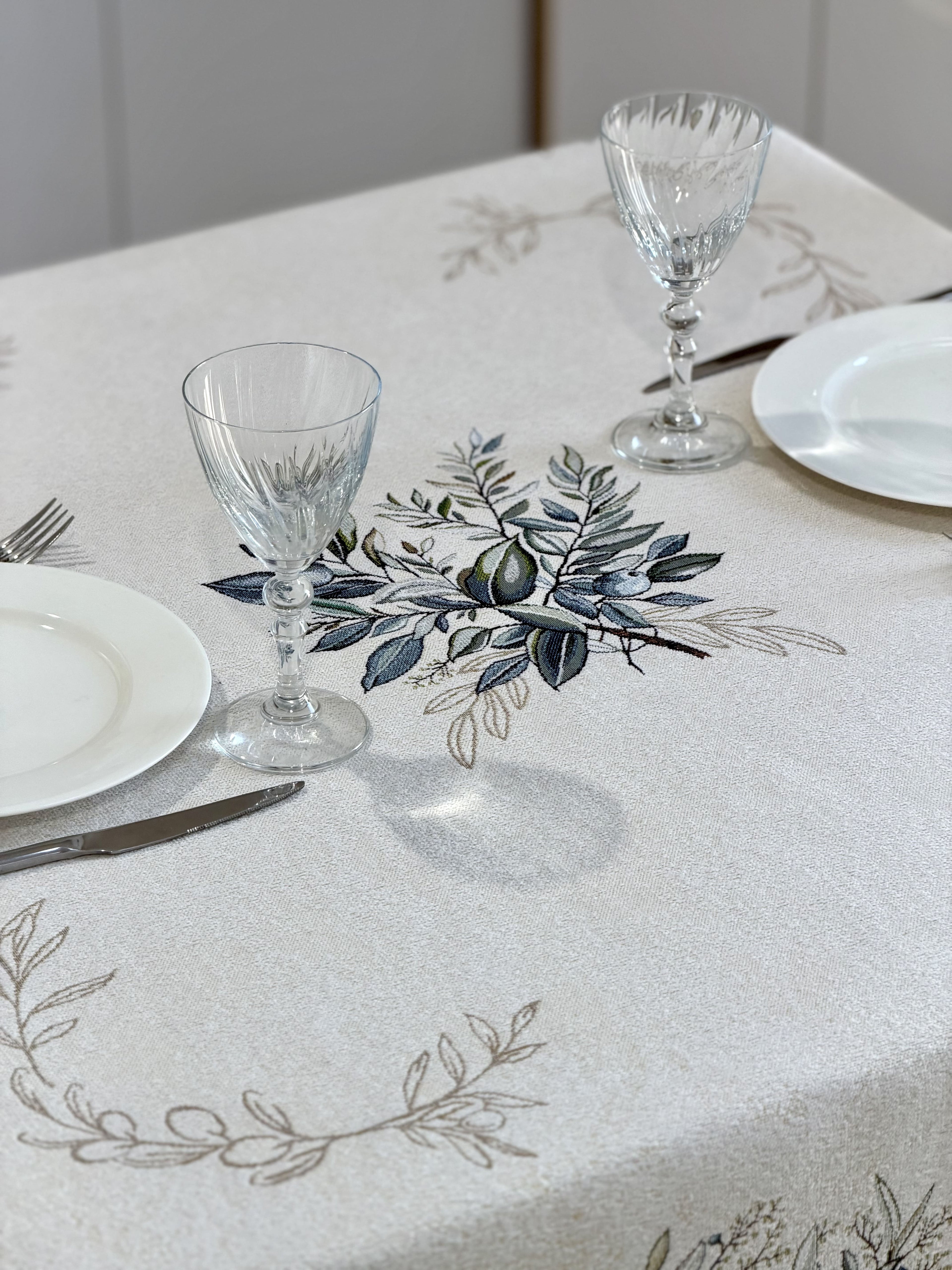 Rectangular tablecloth «Olive» - Premium Tapestry with Microfibre - Textile4Family