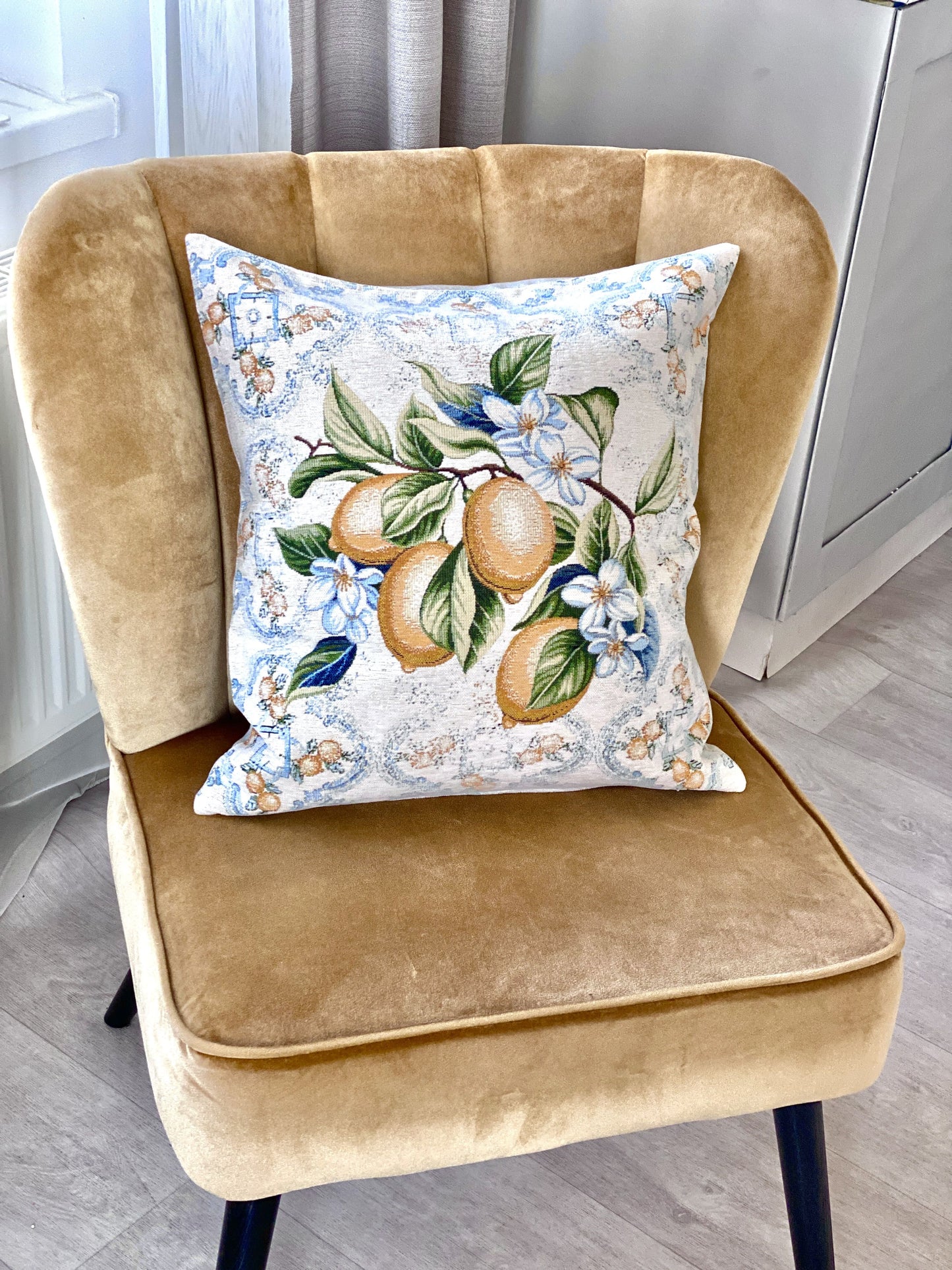 Tapestry cushion cover "Lemon Majolica-1" with microfibre