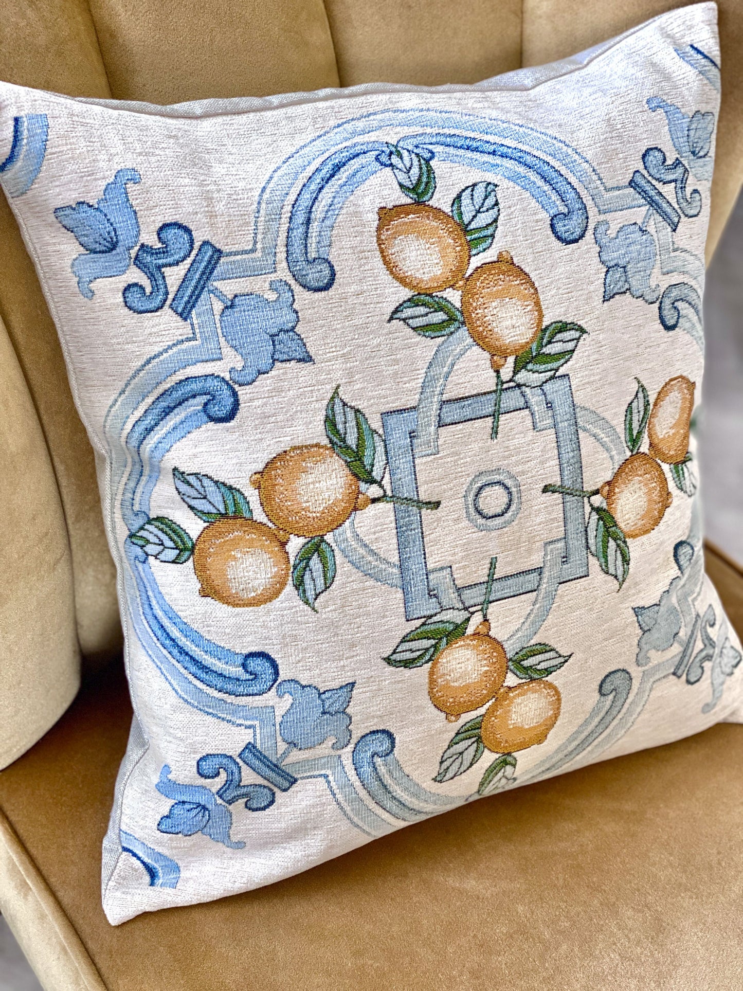 Tapestry cushion cover "Lemon Majolica-2" with microfibre