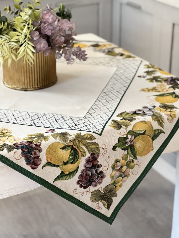 Tapestry tablecloth «Grape»