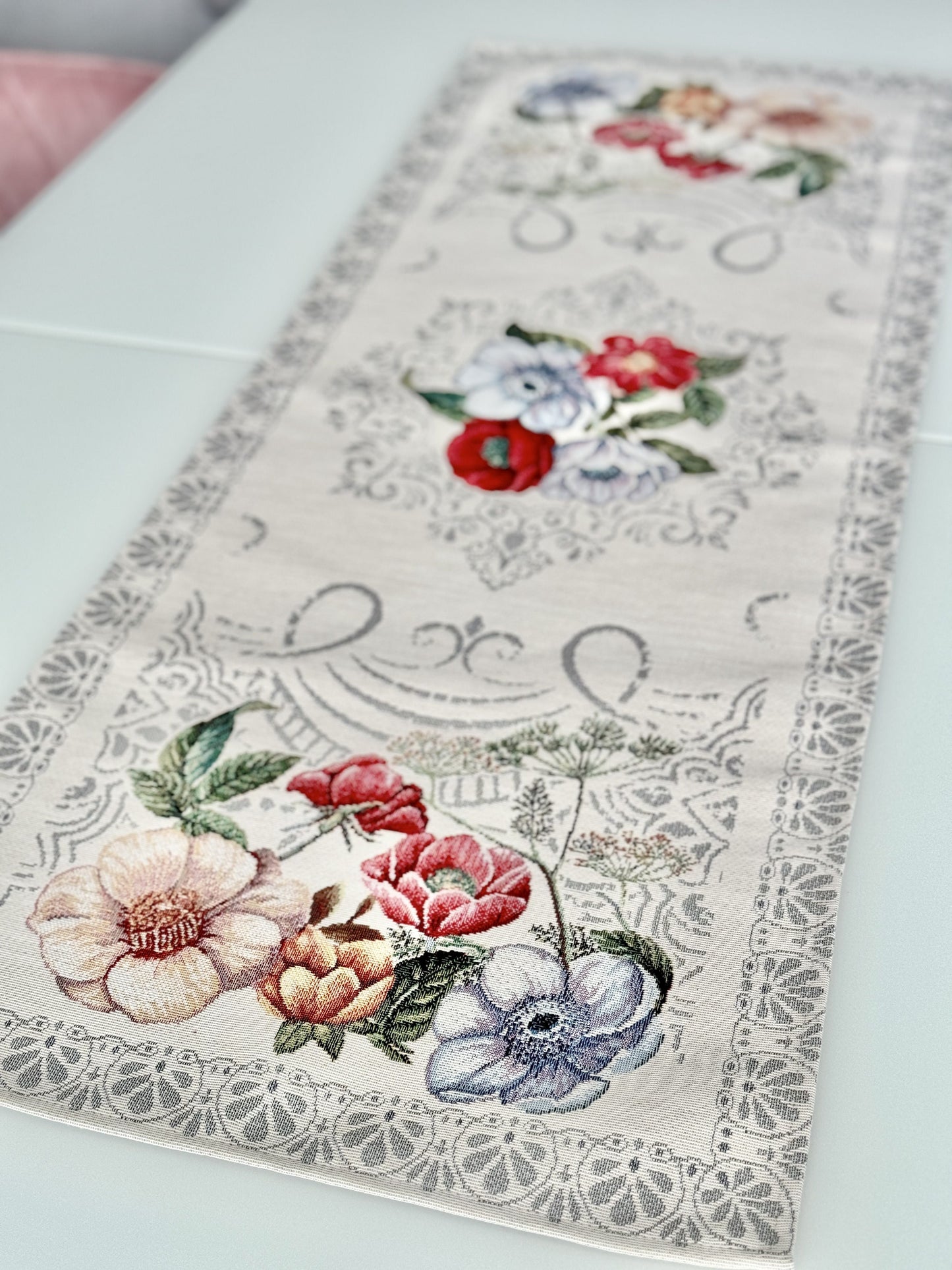 Tapestry table runner «MANDALAS FLOWERS» Limaso Textile