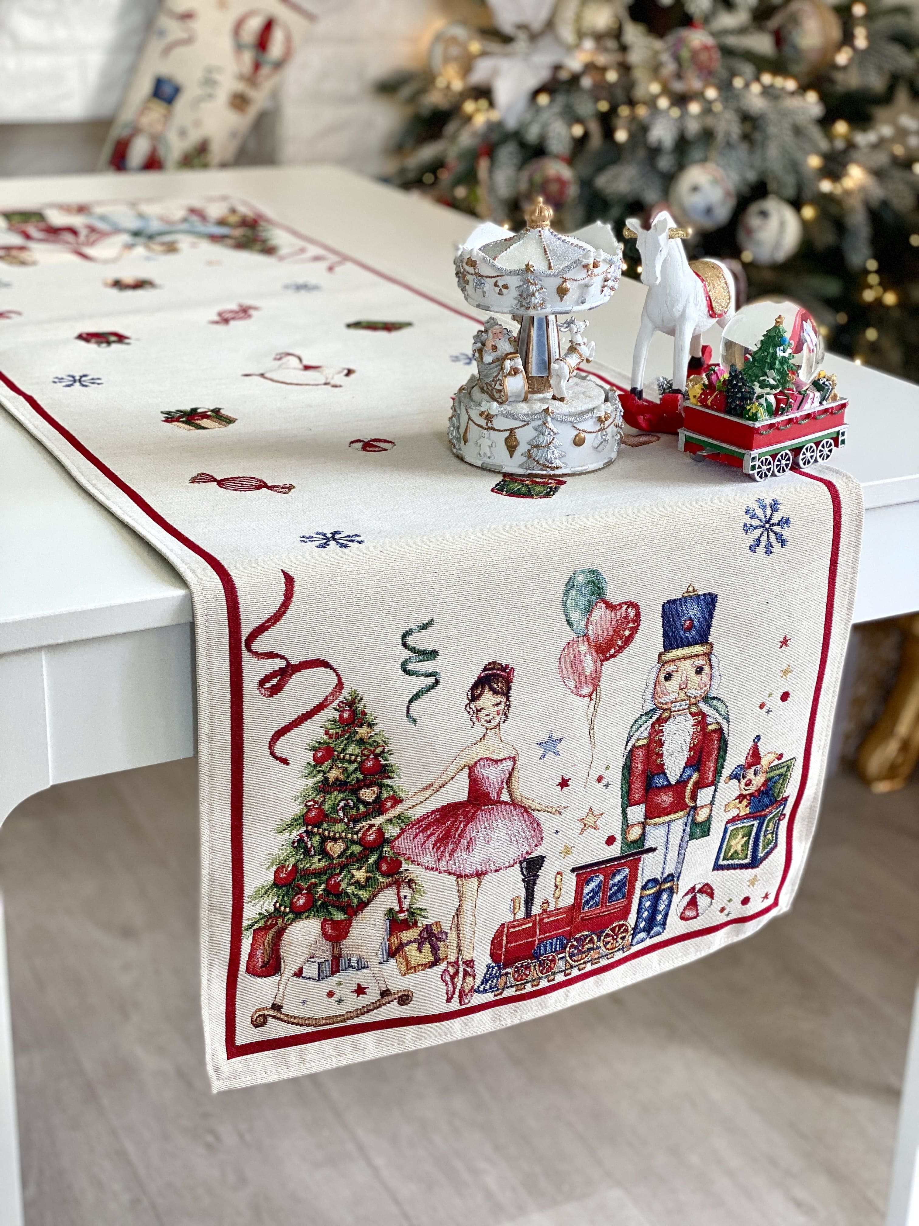 Christmas Table Runner «Nutcracker soldier» with Golden Lurex - Premium Gobelin - Textile4Family