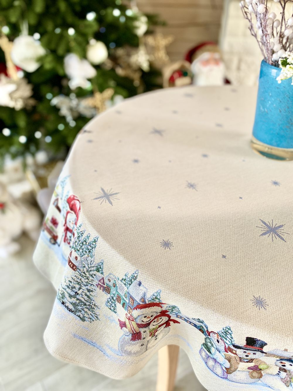 Round Christmas tapestry tablecloth «Snow family» with silver thread