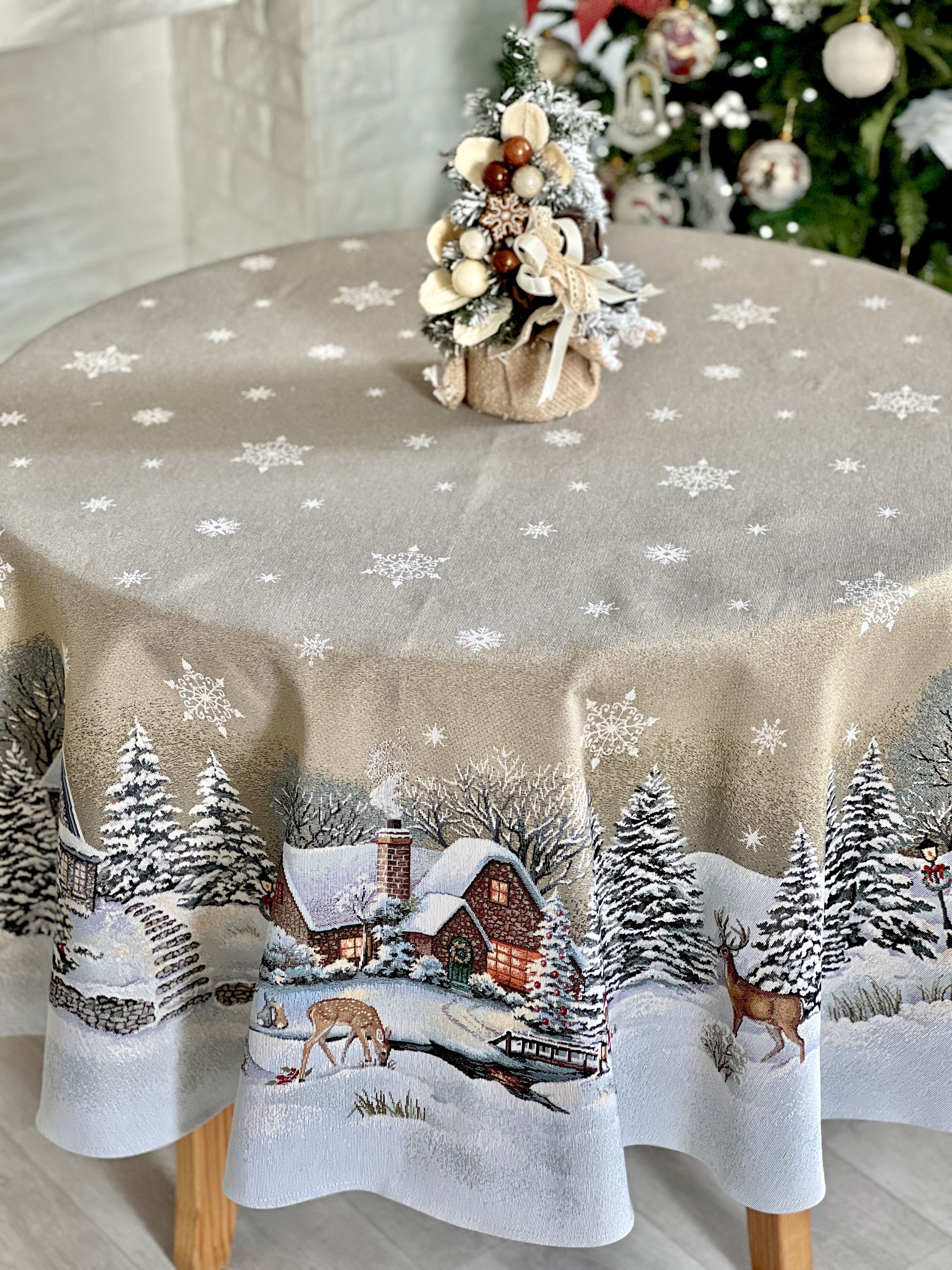 Round Christmas tablecloth «Winter Day Magic» without lurex Limaso Textile