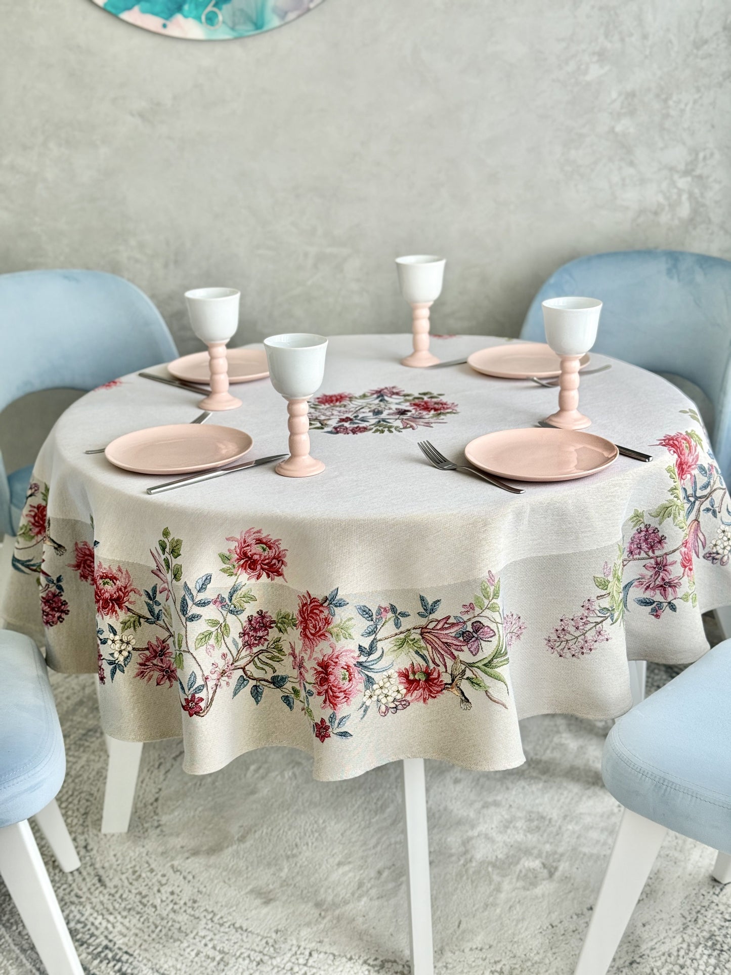 Round Tapestry Tablecloth «Spring Flowers»