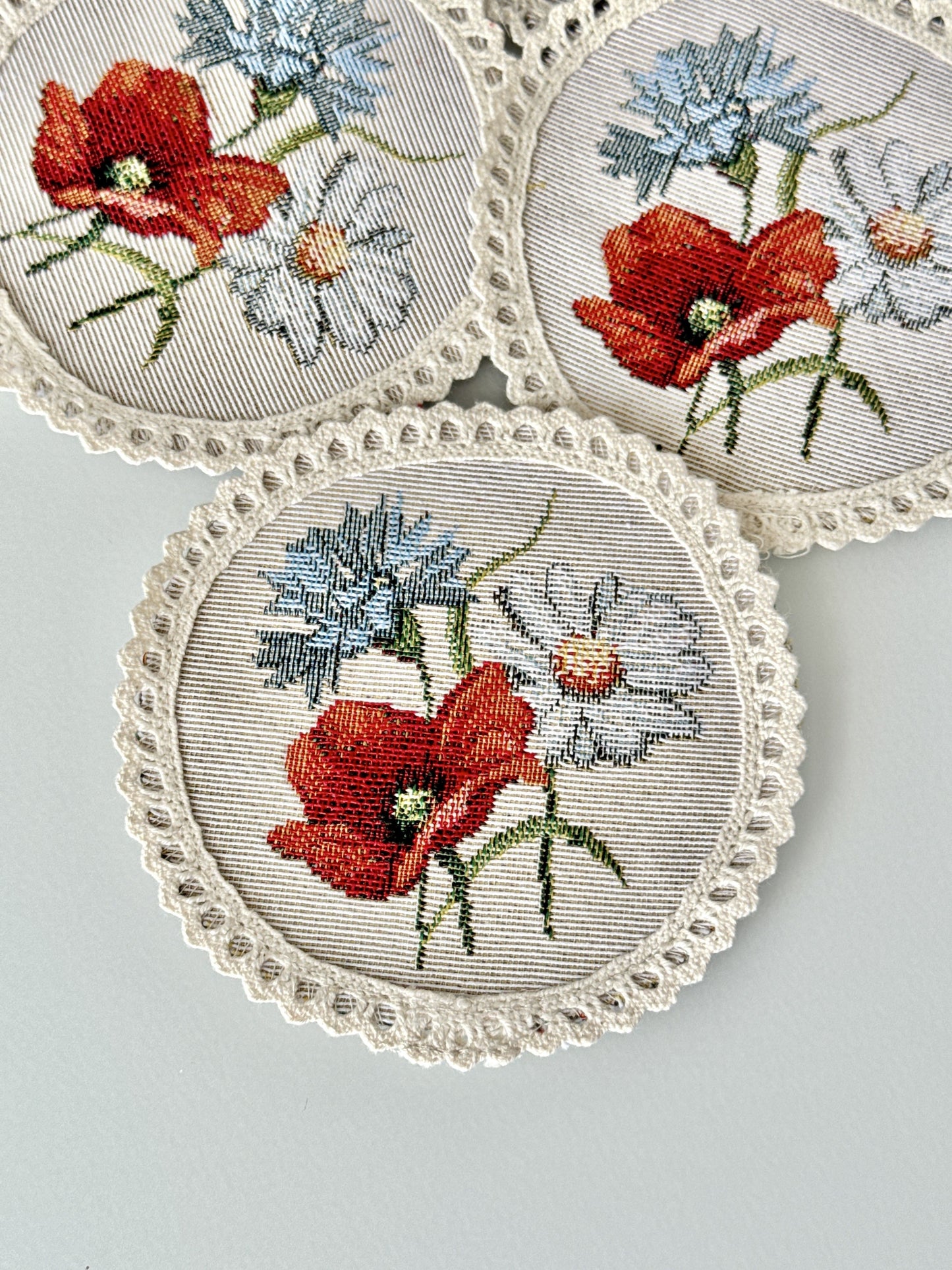 Tapestry coasters set of 6 «Poppies and daisies»