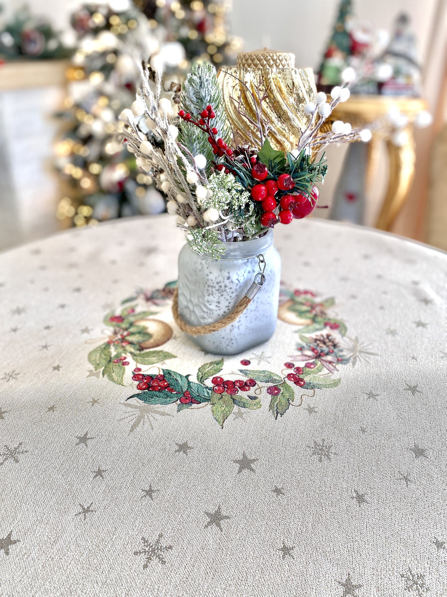 Round Christmas tablecloth «Christmas garland» with golden thread