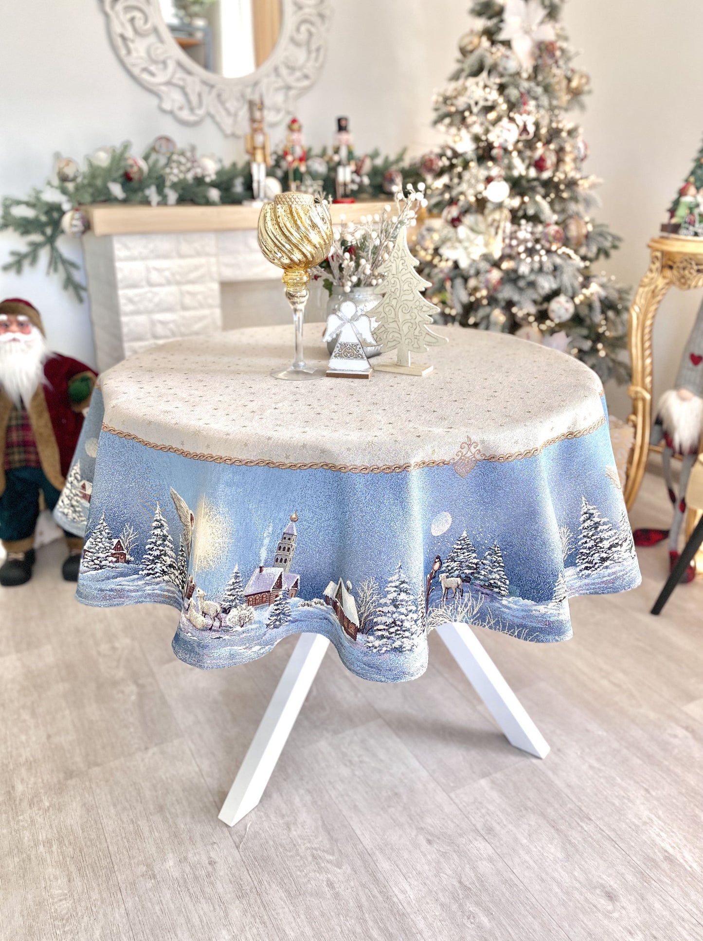 Round Christmas tablecloth «Christmas star» with silver thread
