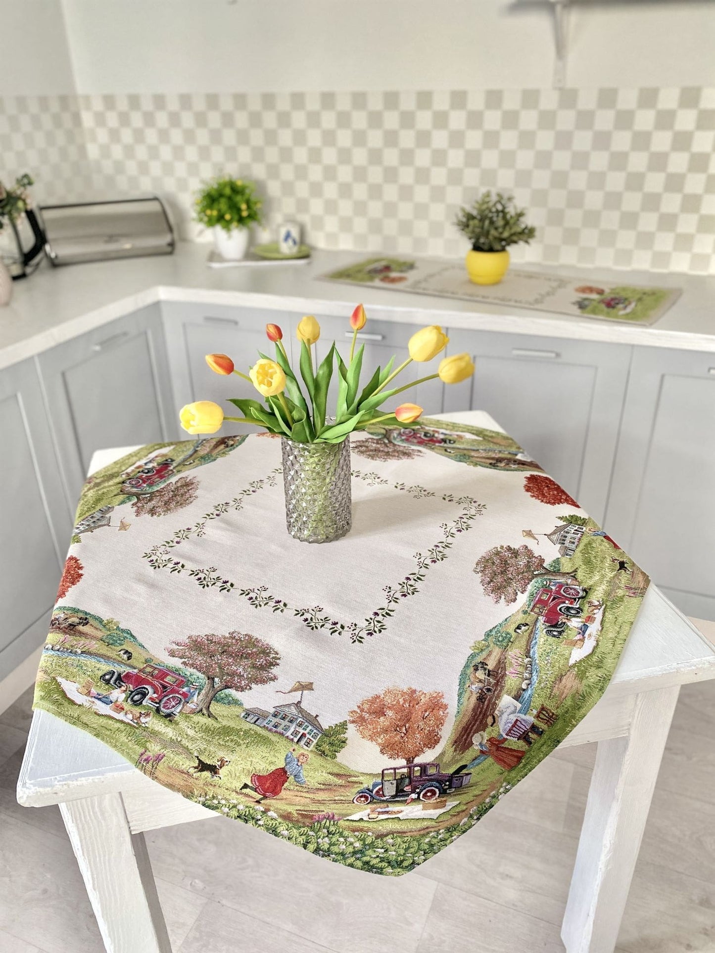 Tapestry tablecloth «Family picnic»