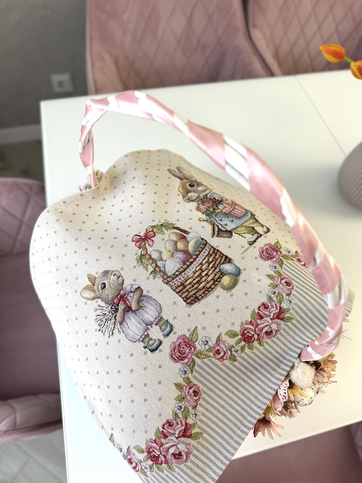 Easter tapestry Placemats set «Bunny in Roses»
