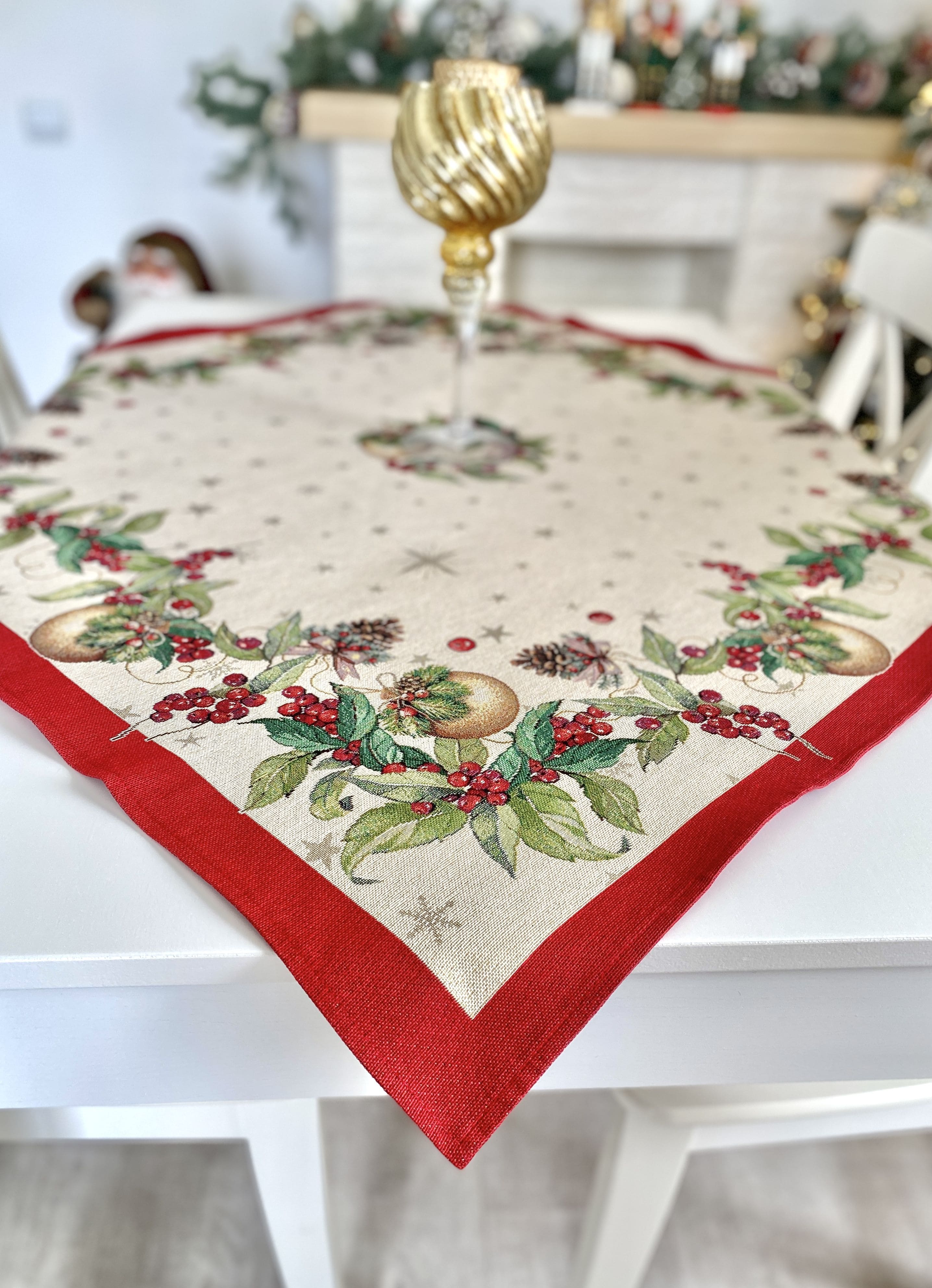 Christmas tapestry tablecloth «Christmas garland» with golden thread Limaso Textile