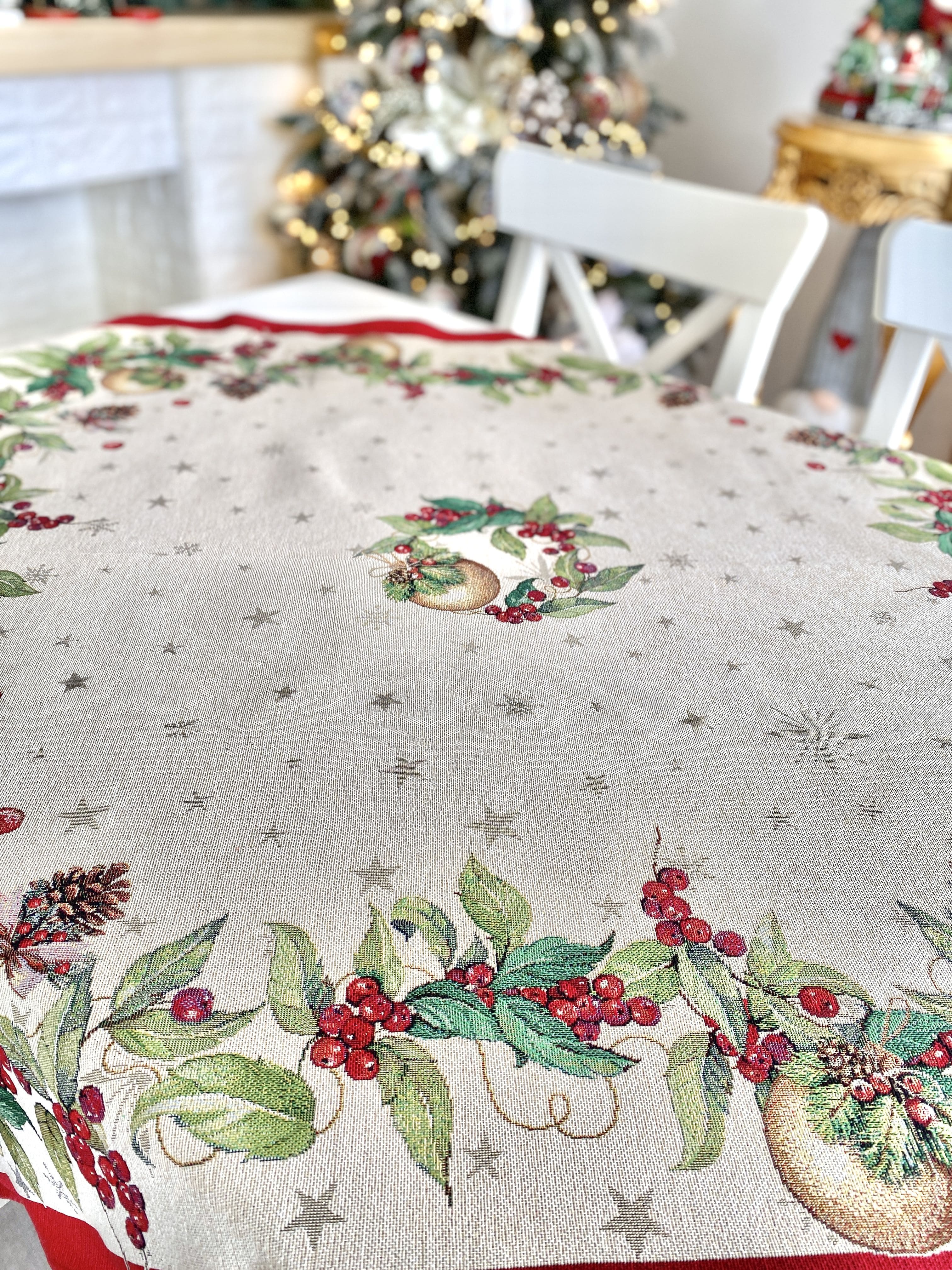 Christmas tapestry tablecloth «Christmas garland» with golden thread Limaso Textile