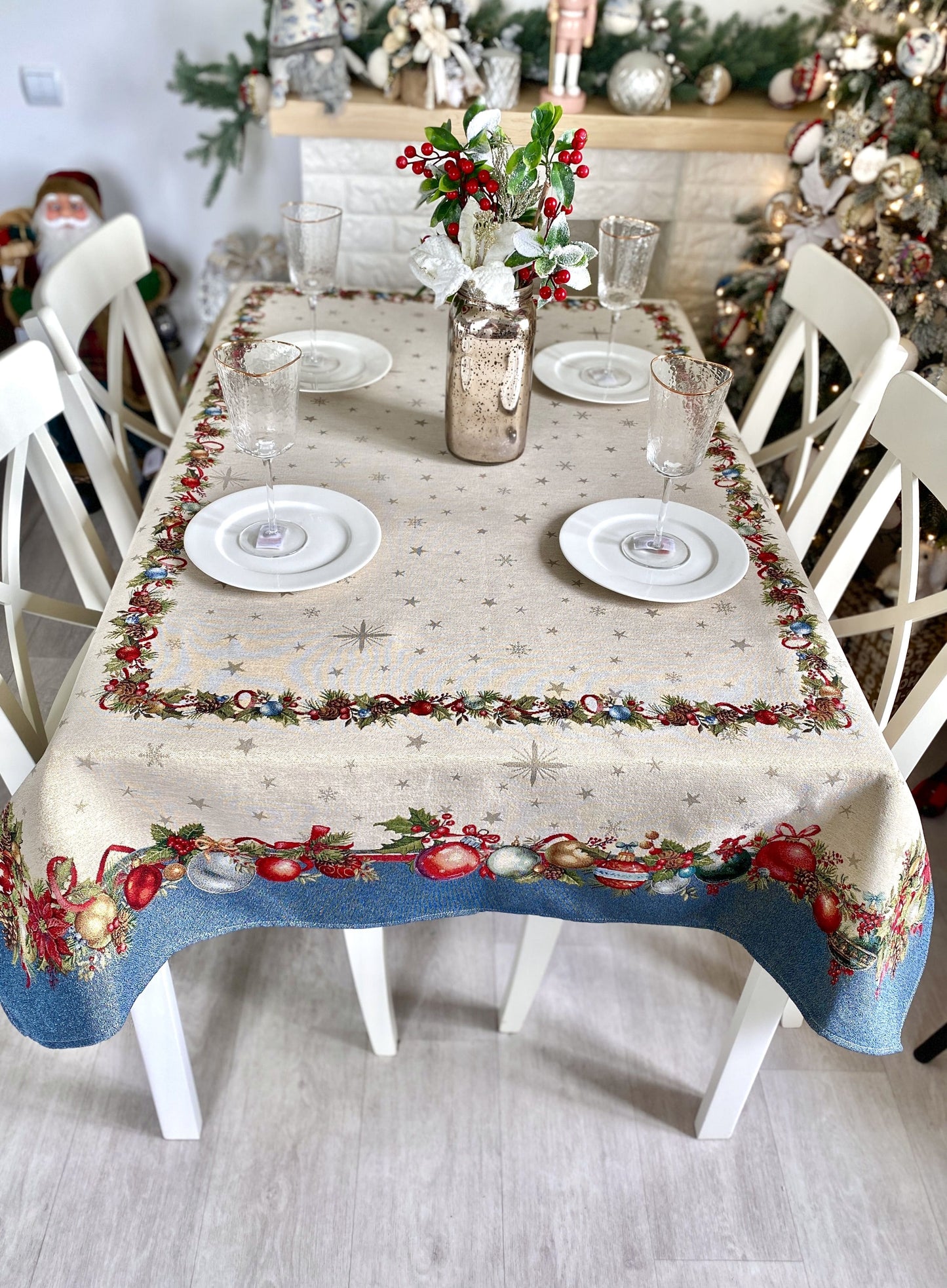 Christmas Tablecloth «Christmas Glow» with Golden Lurex - Luxury Tapestry