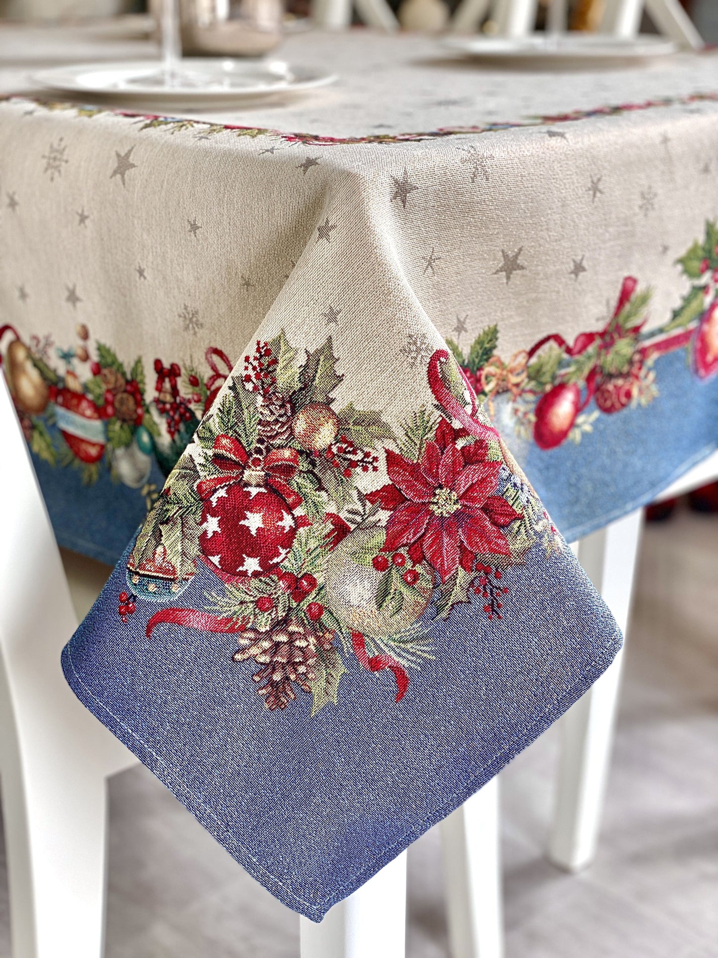 Christmas Tablecloth «Christmas Glow» with Golden Lurex - Luxury Tapestry