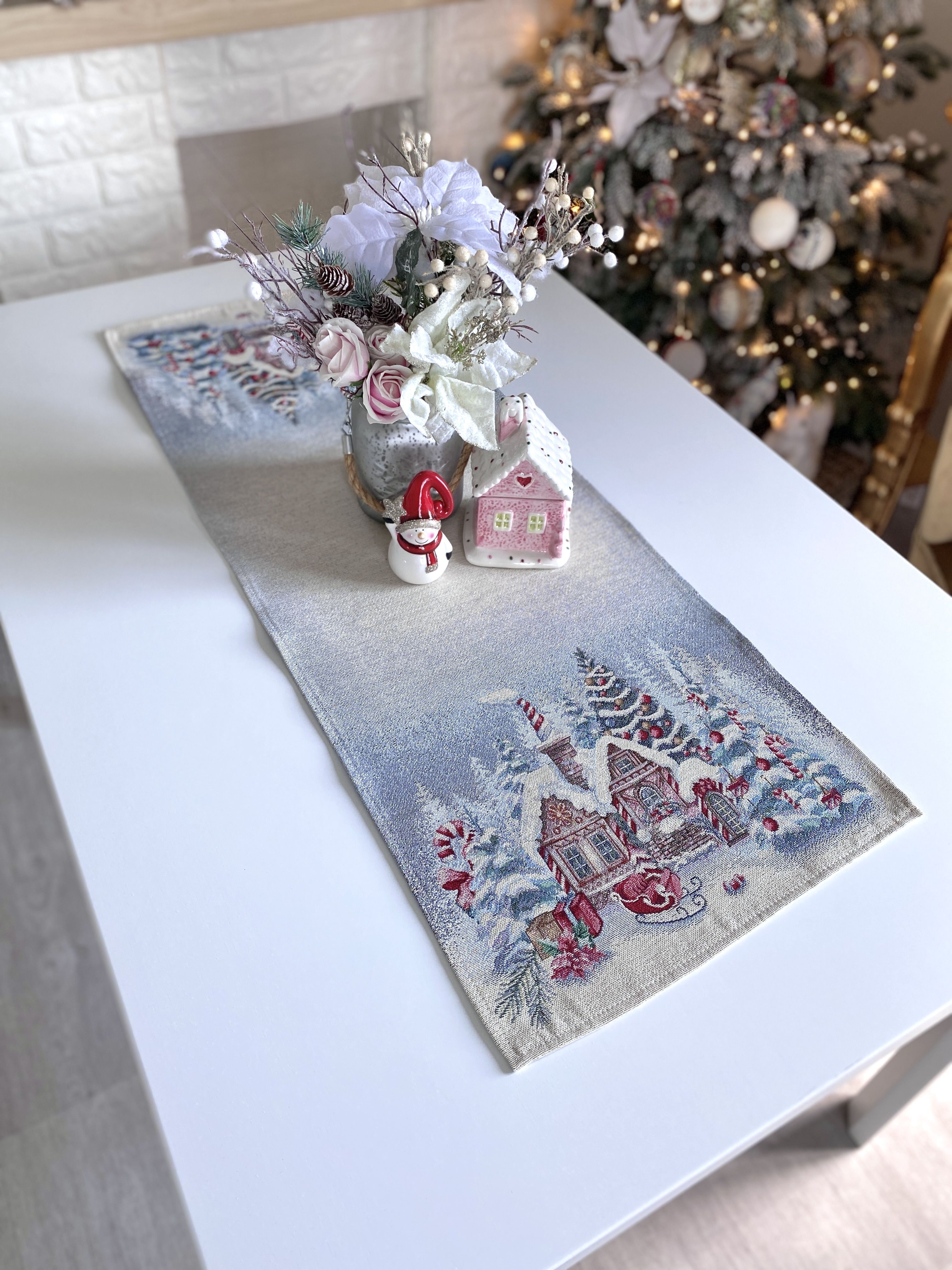 Christmas Table Runner «Sweet Gingerbread Nights» with Silver Lurex - Premium Gobelin - Textile4Family