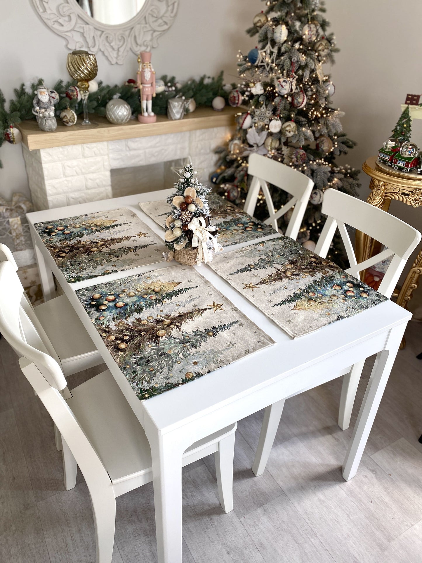 Christmas Placemat set «Evergreen Magic» with Golden Lurex - Luxury Tapestry