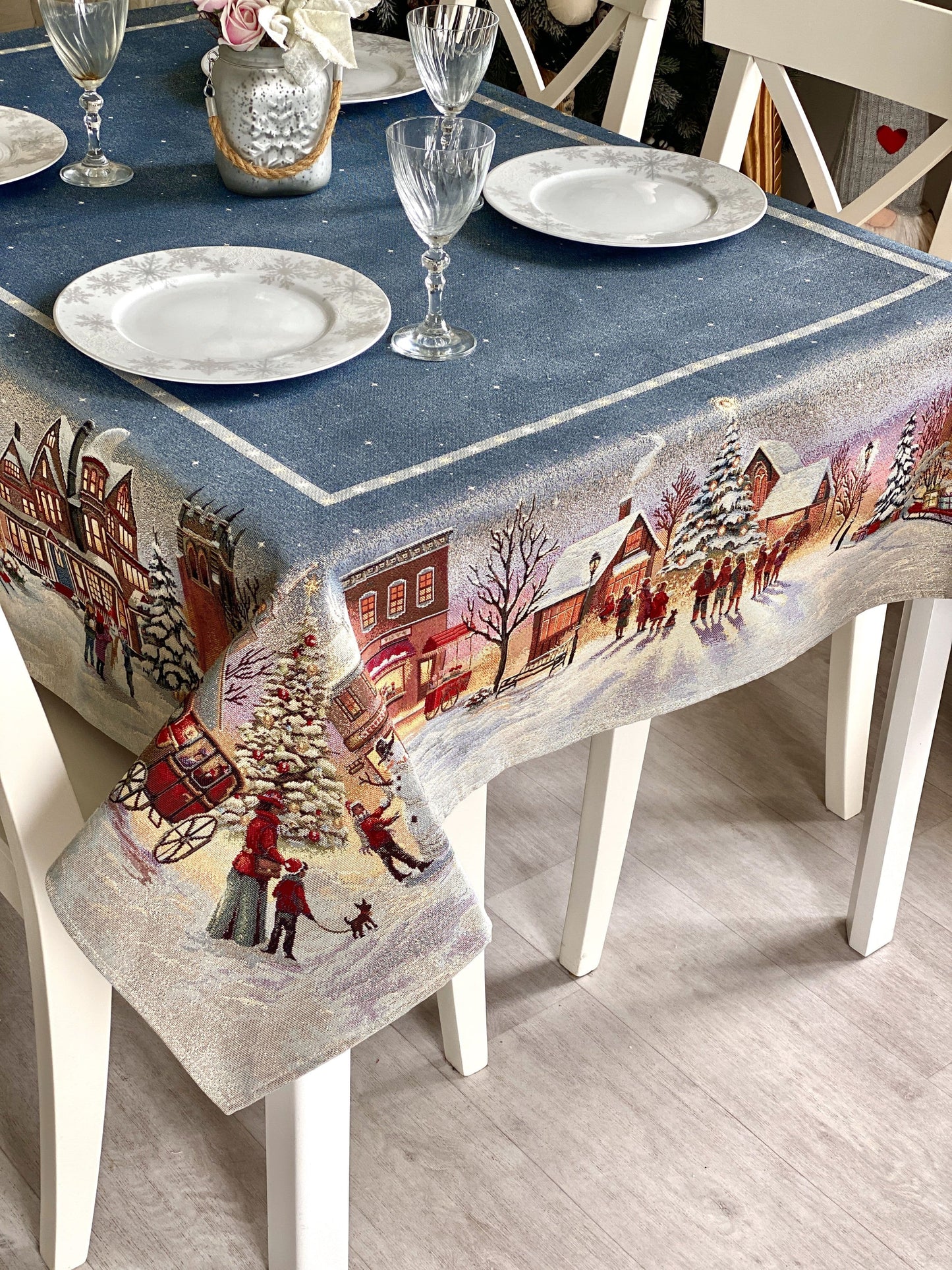 Christmas Tablecloth «Enchanted Carol Nights» with Golden Lurex - Luxury Tapestry