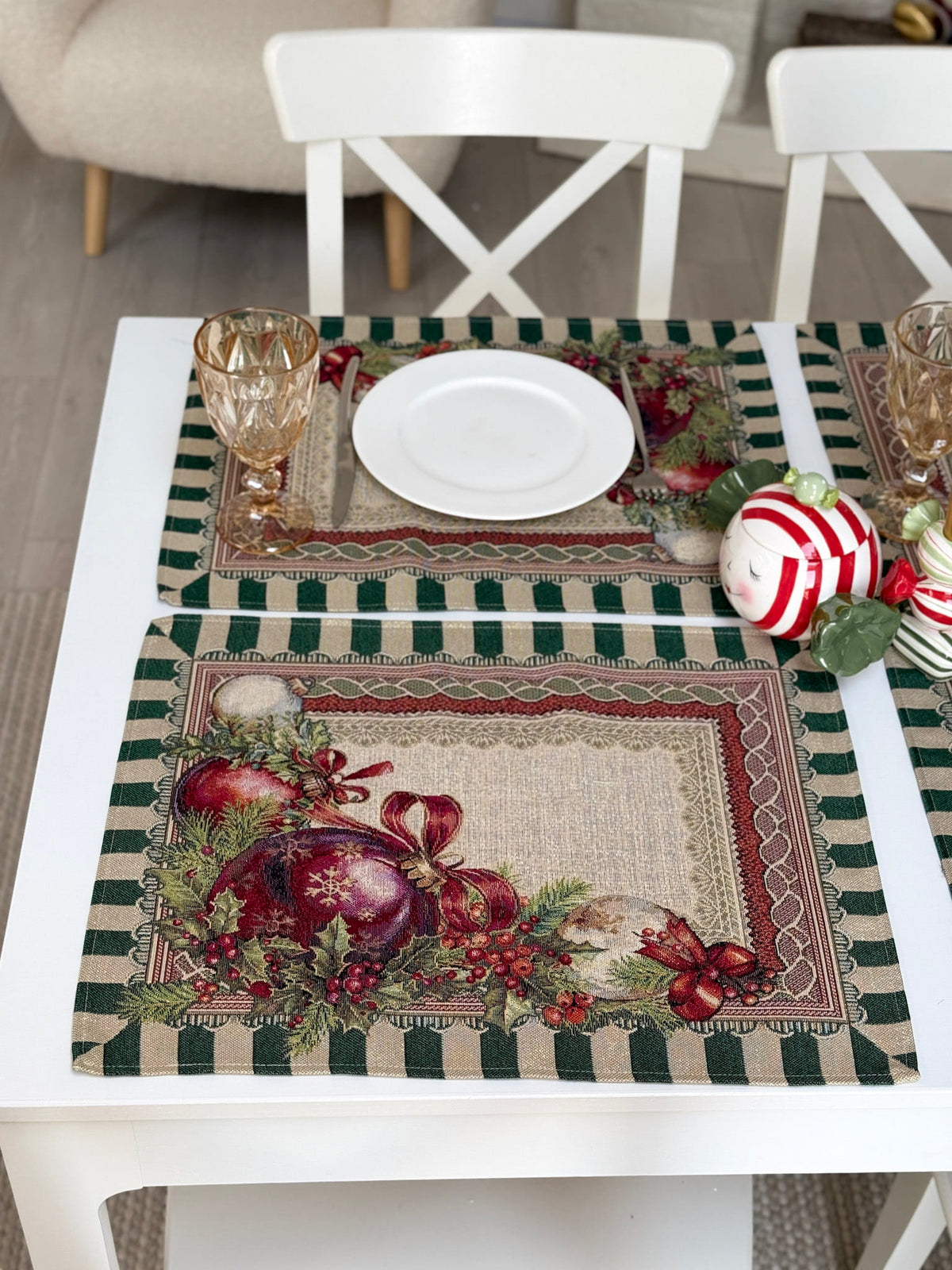 Christmas Placemat set «Christmas Heritage» with golden thread - High quality tapestry