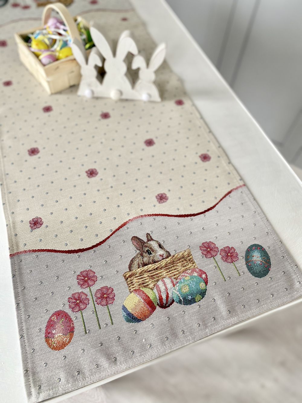 Easter tapestry table runner «Easter Basket»