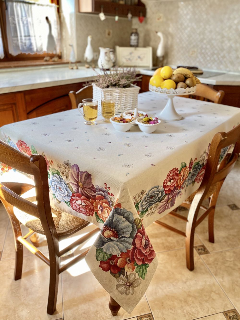 Tapestry tablecloth «Summer Flowers»