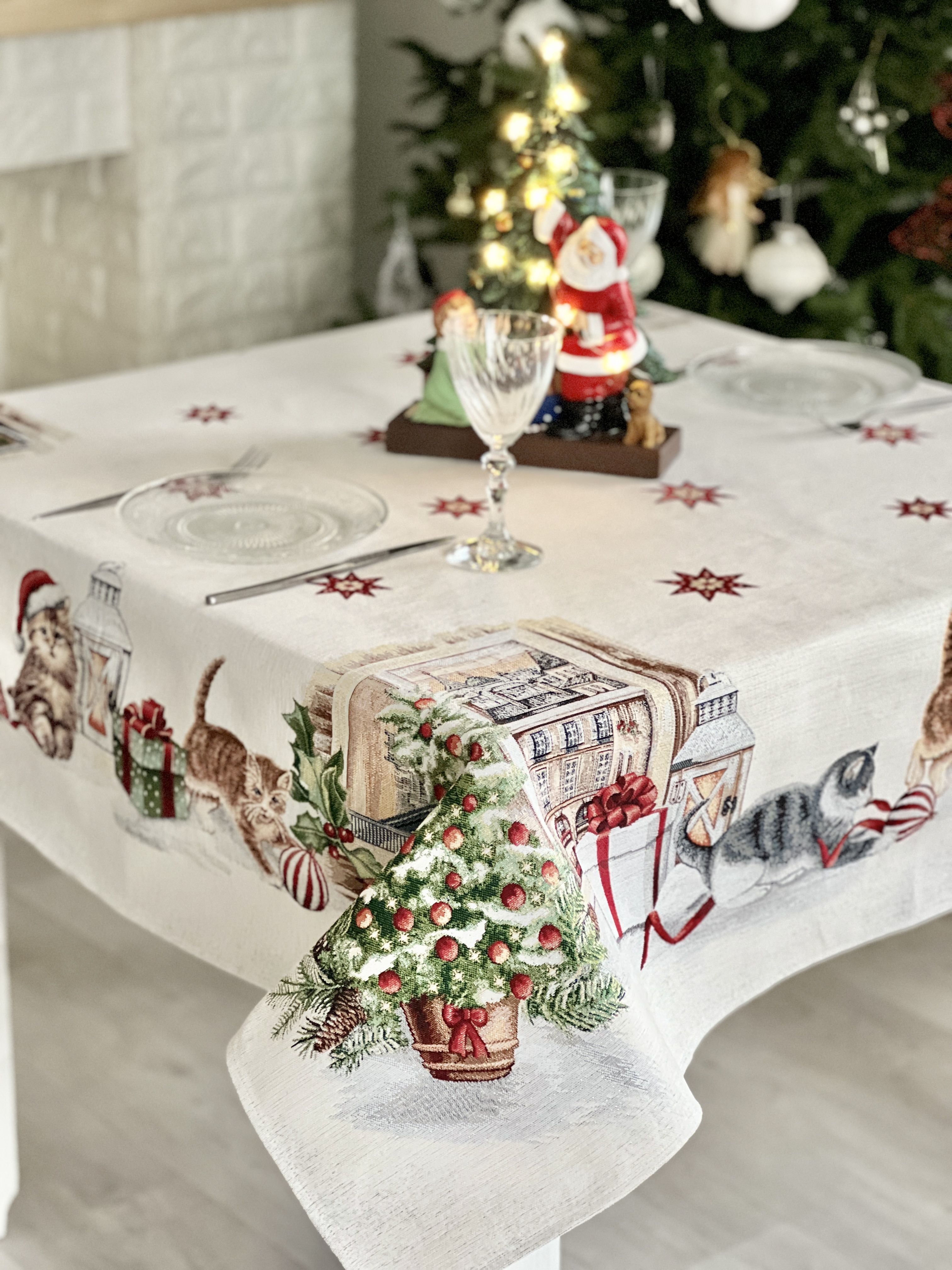 Christmas tapestry tablecloth «Christmas kittens» With microfibre & silver lurex Limaso Textile