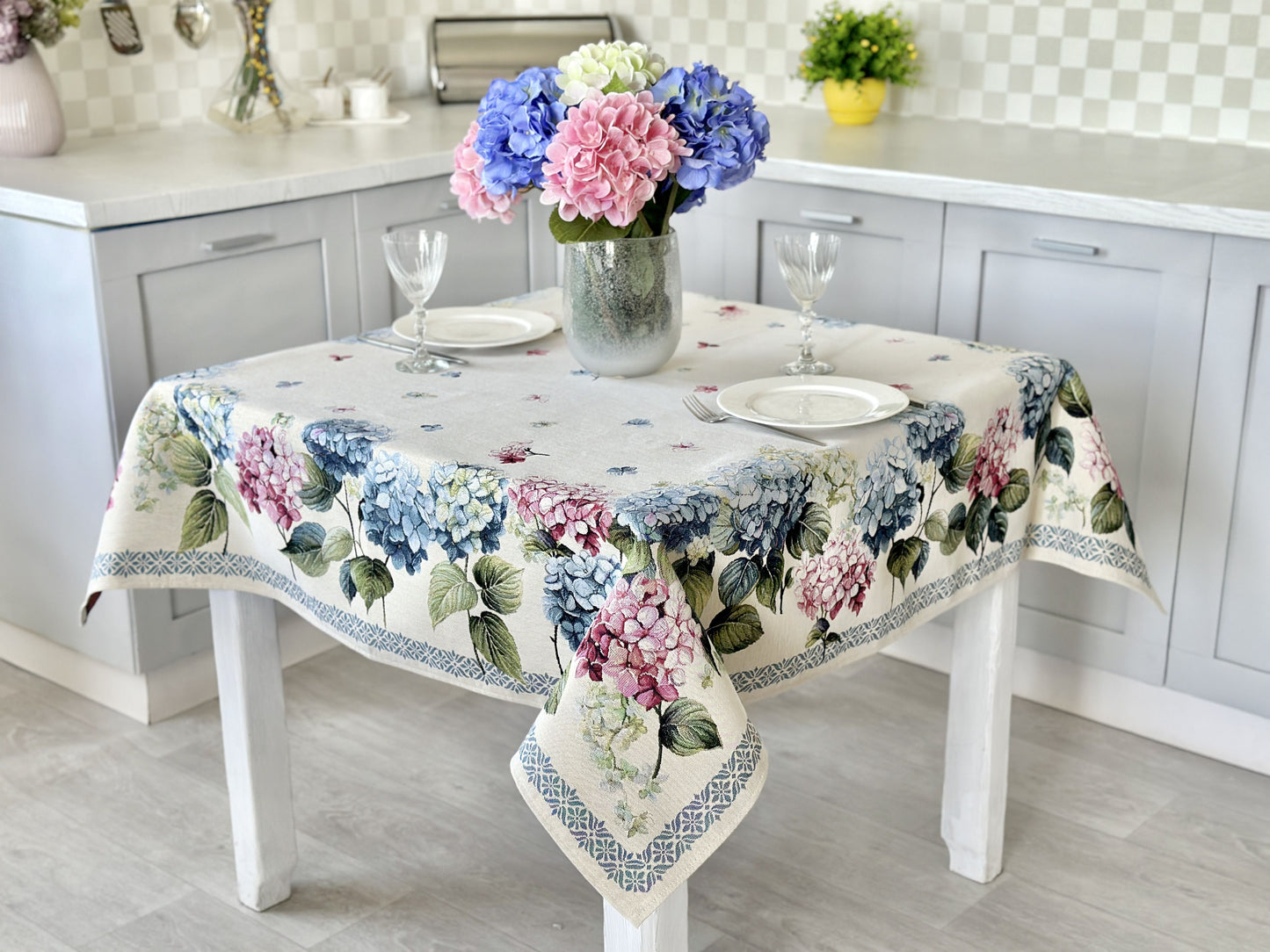 Rectangular tablecloth «Hydrangea» - Premium Tapestry - Textile4Family