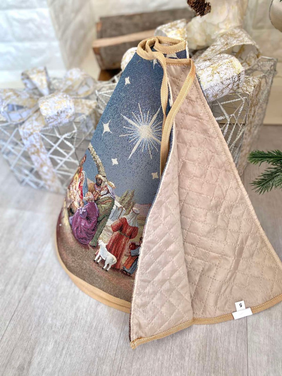 Christmas tree skirt «Nativity scene» with golden thread Limaso Textile