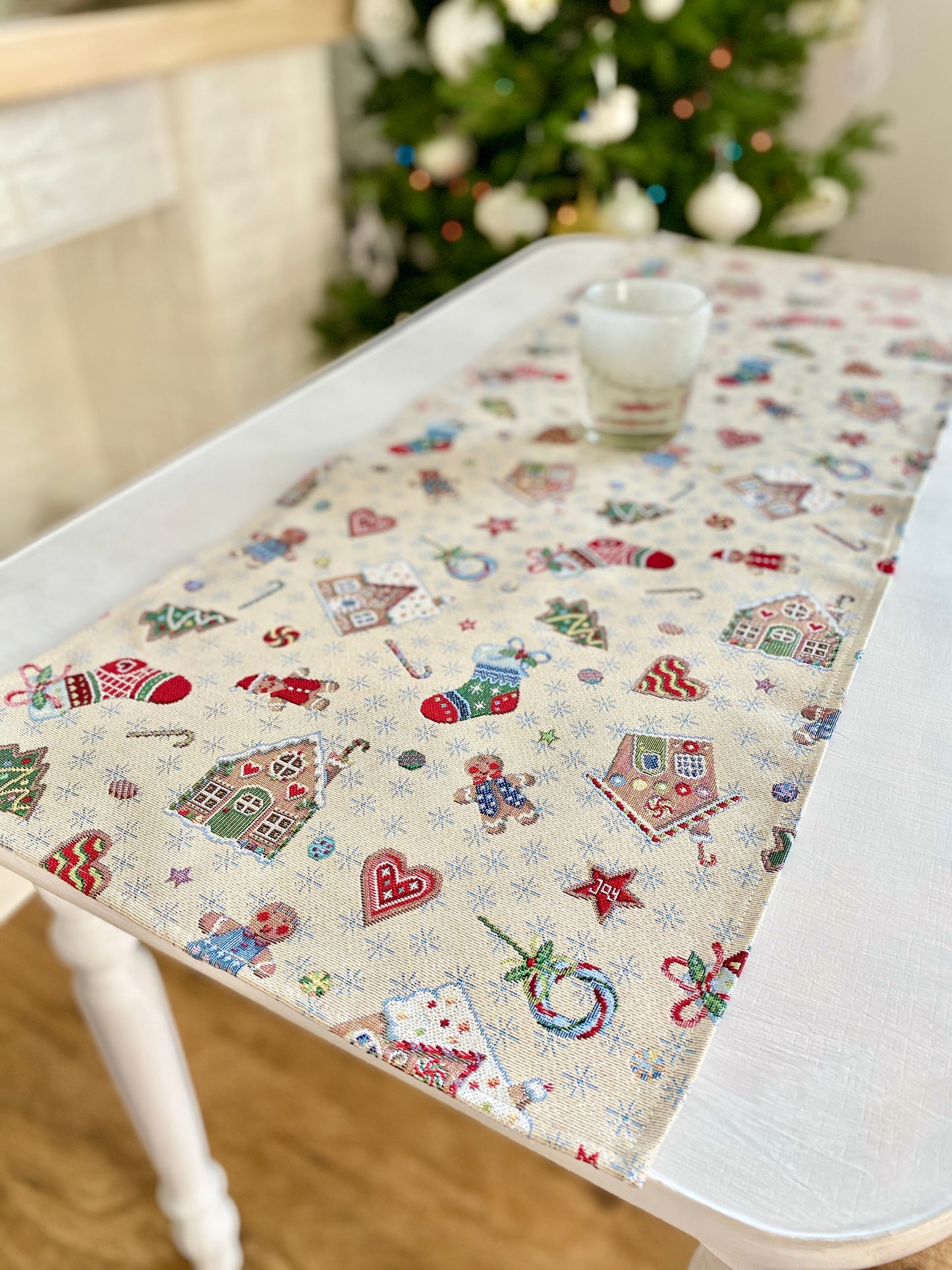 Buy Christmas Tapestry Table Runner "Winter's fun" with silver thread UK Textil4Family