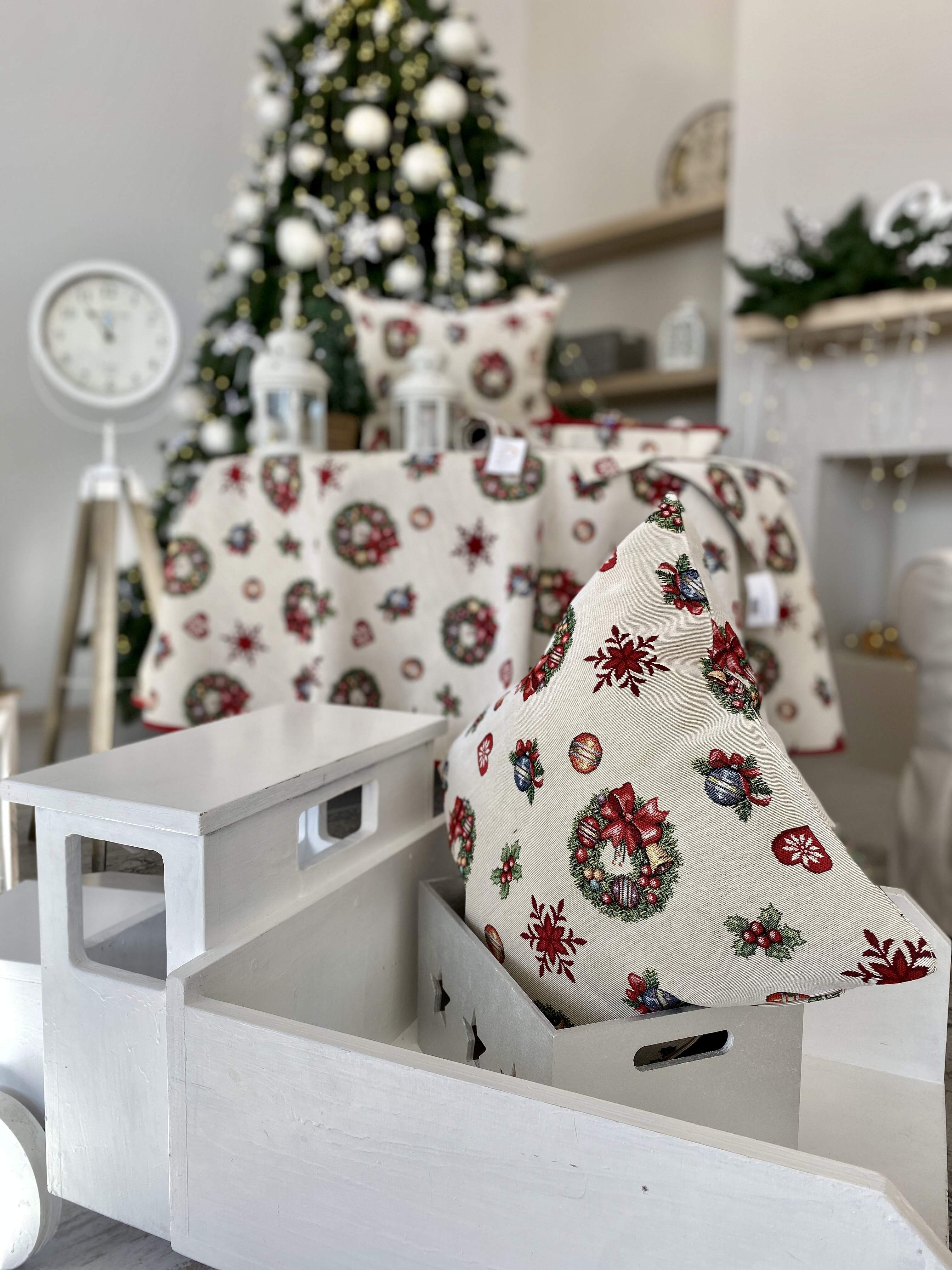 Buy Christmas tapestry Tablecloth "Christmas Тoy starfall" UK Textil4Family