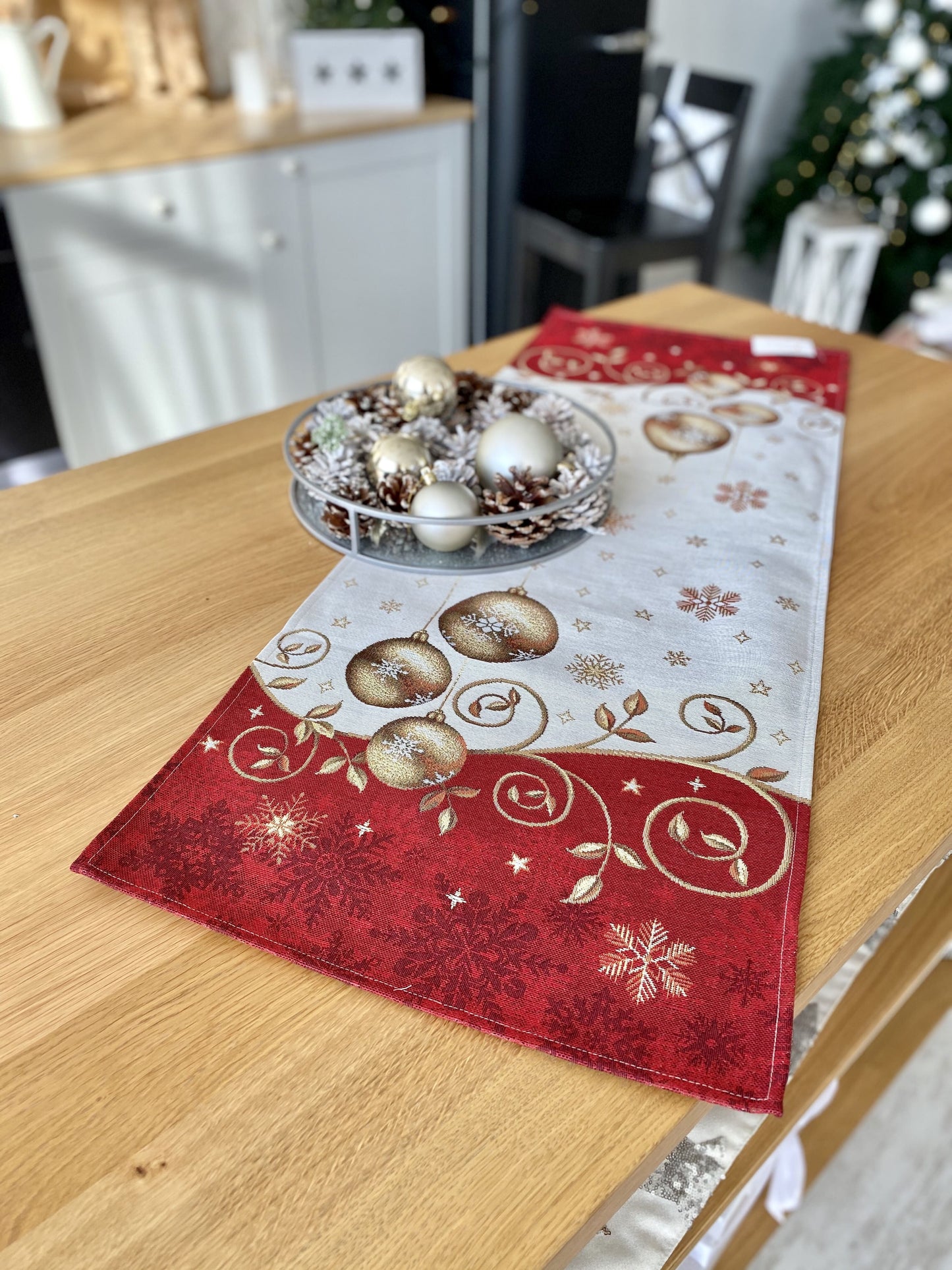 Buy Christmas Tapestry Table Runner "Christmas Miracle" UK Textil4Family