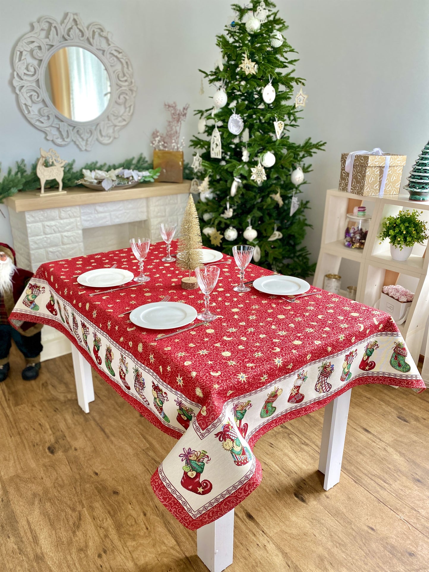 Christmas tapestry Tablecloth "Christmas Stockings"