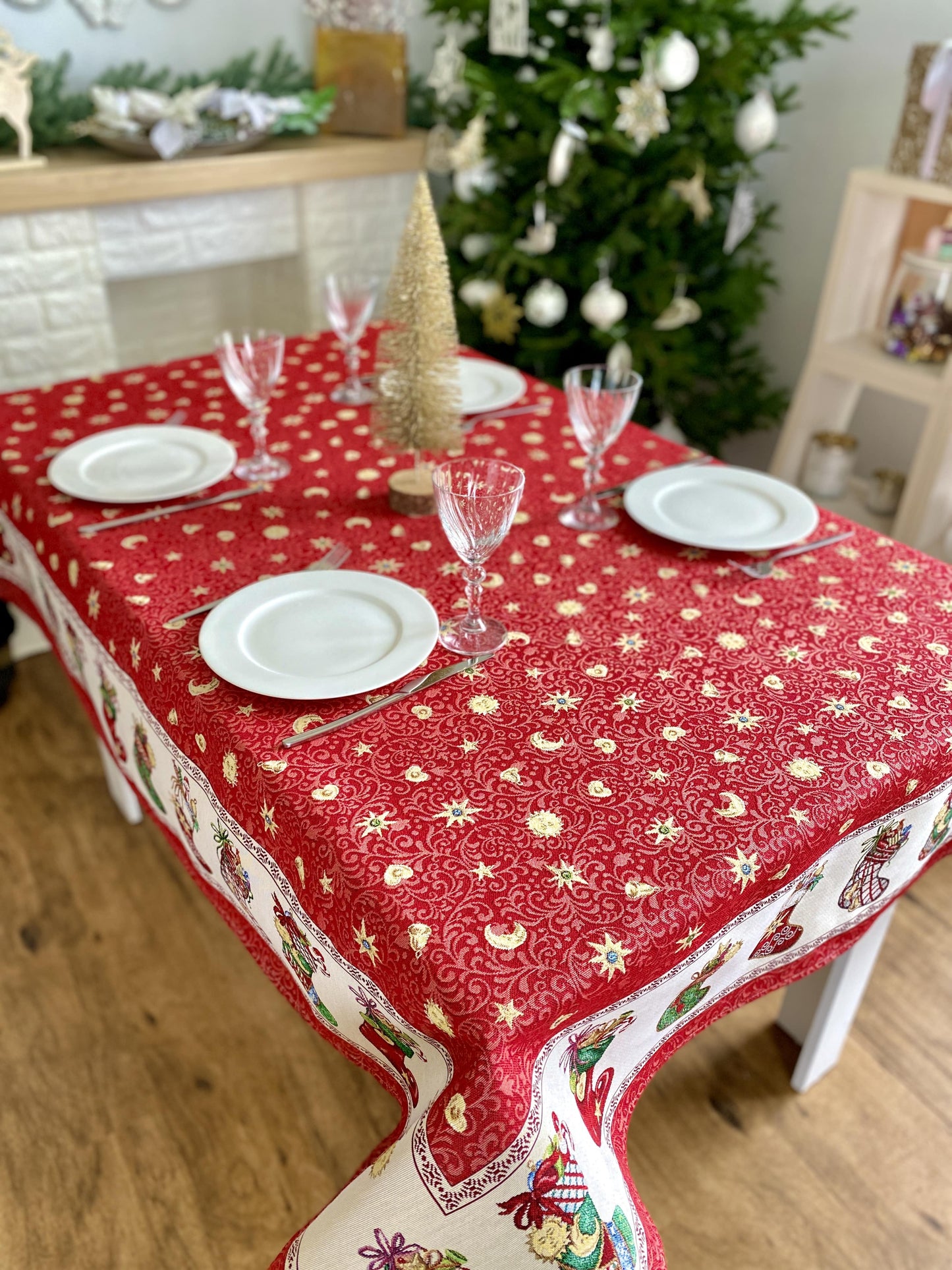 Buy Christmas tapestry Tablecloth "Christmas Stockings" UK Textil4Family