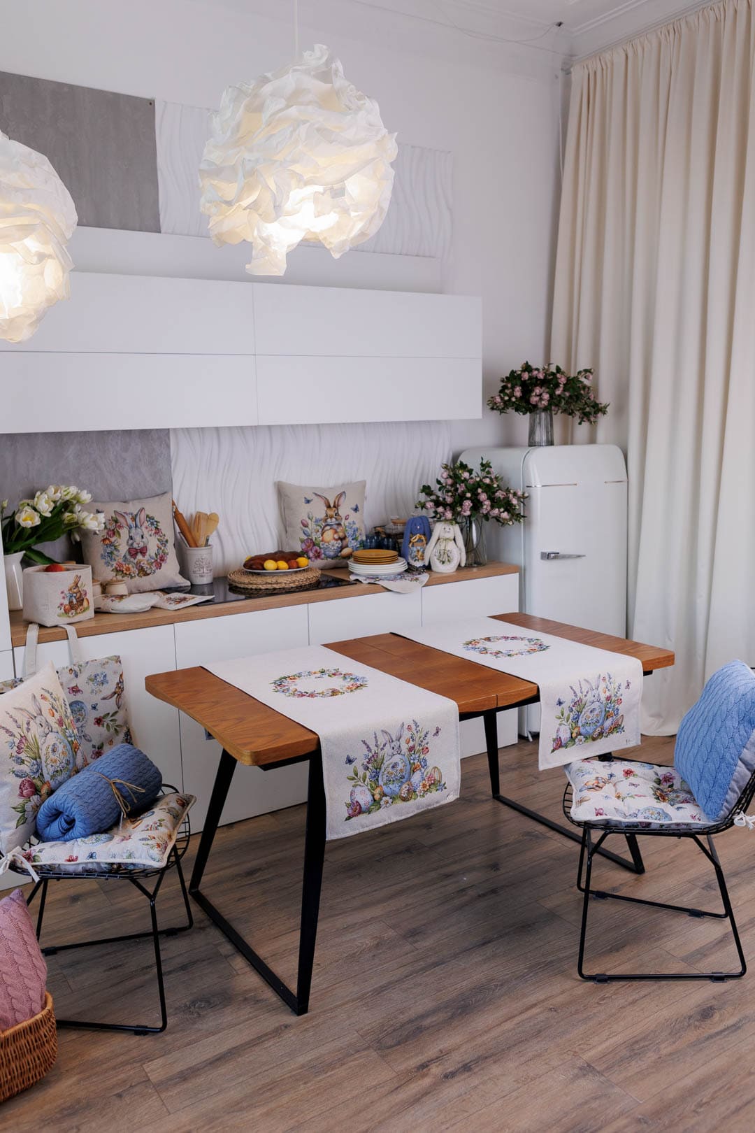 Easter Table Runner «Spring Easter Eggs» - Luxury Tapestry - Textile4Family