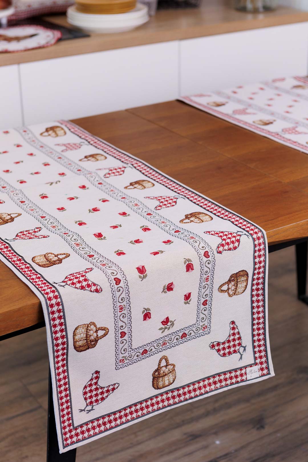 Table Runner «Rooster/Chicken» - Premium Gobelin - Textile4Family