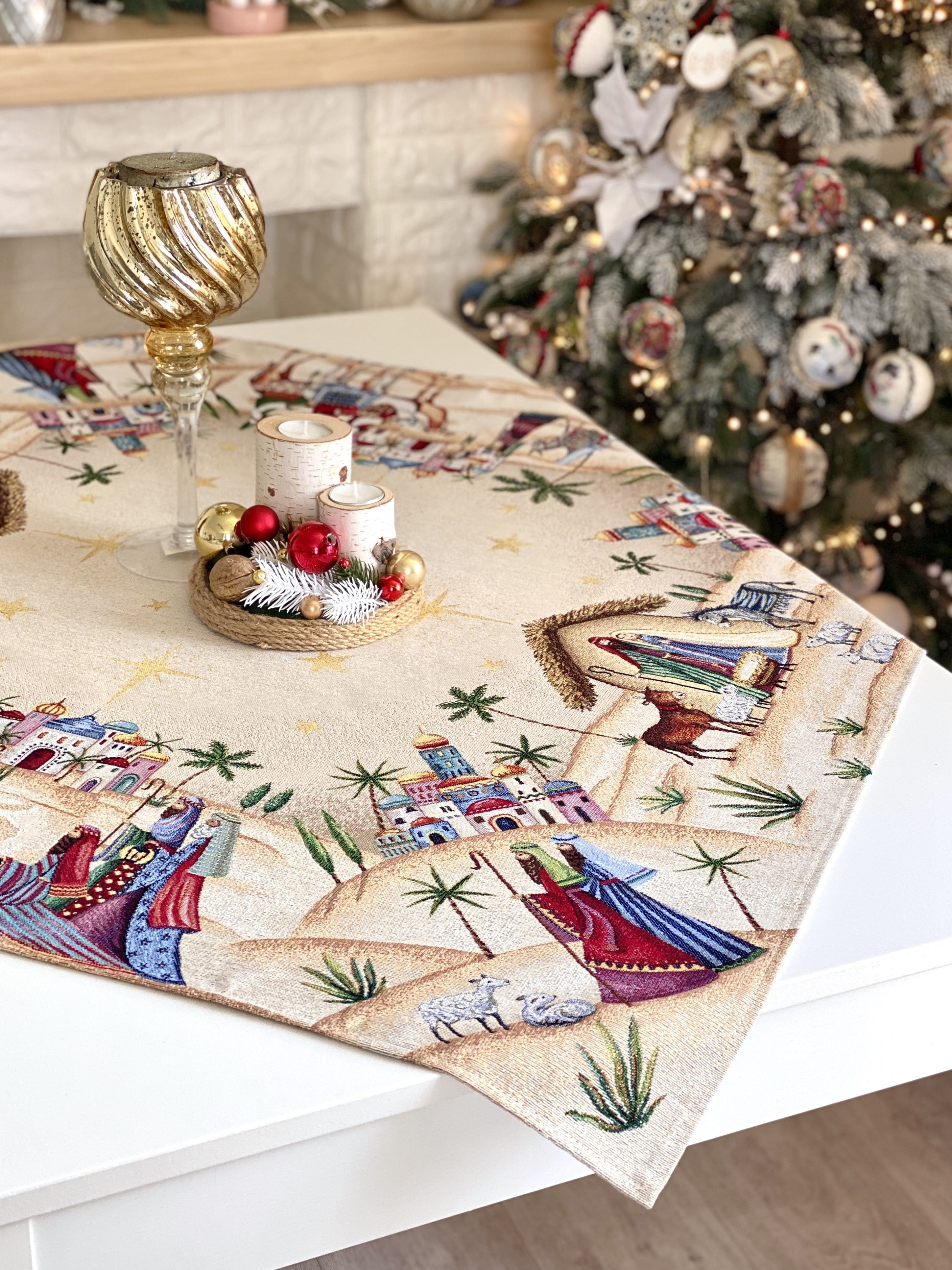 Square Tablecloth «Adara» with Golden Lurex - Luxury Tapestry - Textile4Family