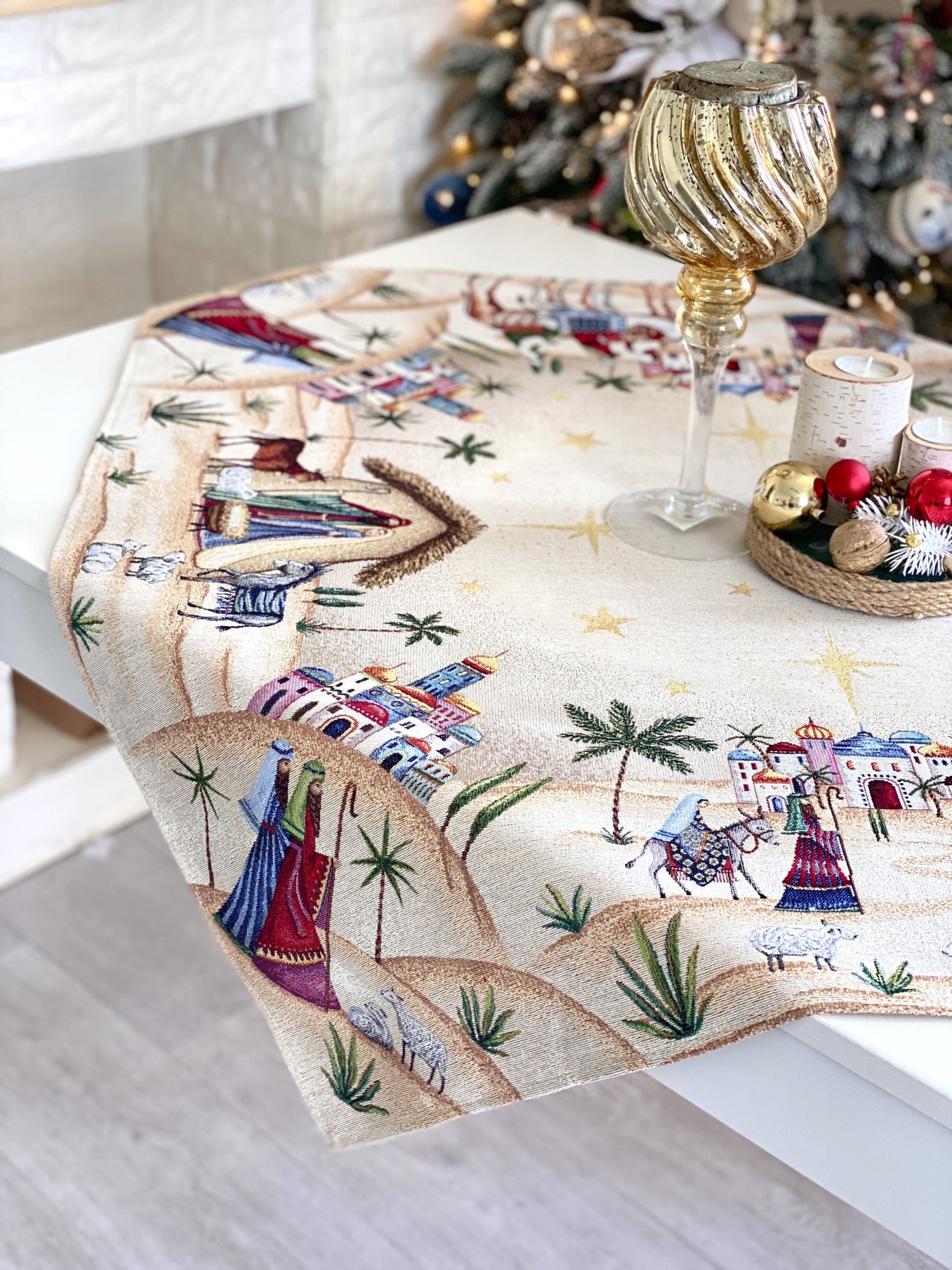 Square Tablecloth «Adara» with Golden Lurex - Luxury Tapestry - Textile4Family