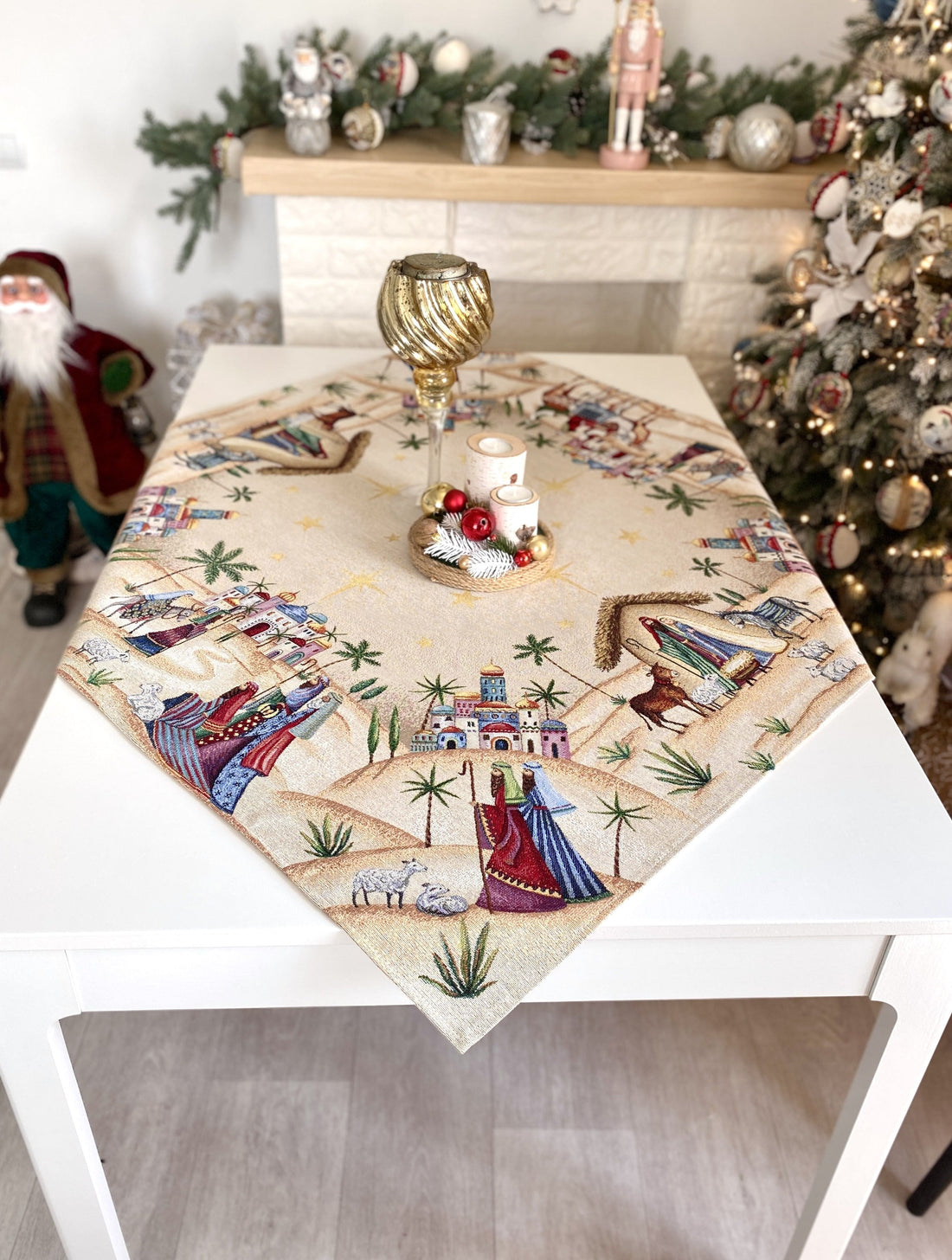 Square Tablecloth «Adara» with Golden Lurex - Luxury Tapestry - Textile4Family